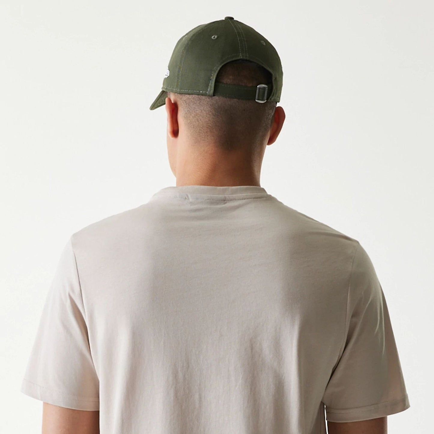 The Male model is wearing New York Yankees MLB Regular Cream T-Shirt 7