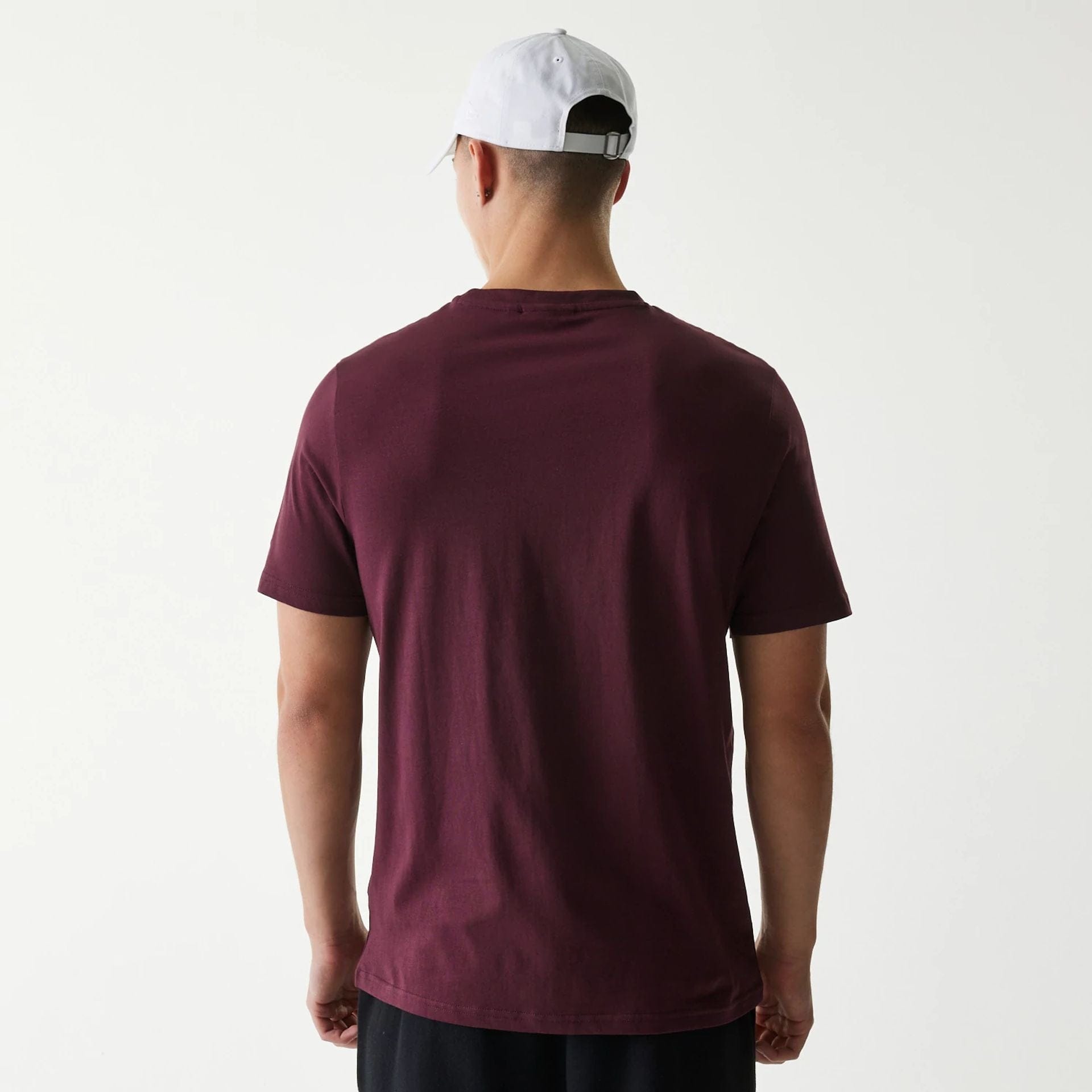 The Male model is wearing New York Yankees MLB Regular Dark Purple T-Shirt 2