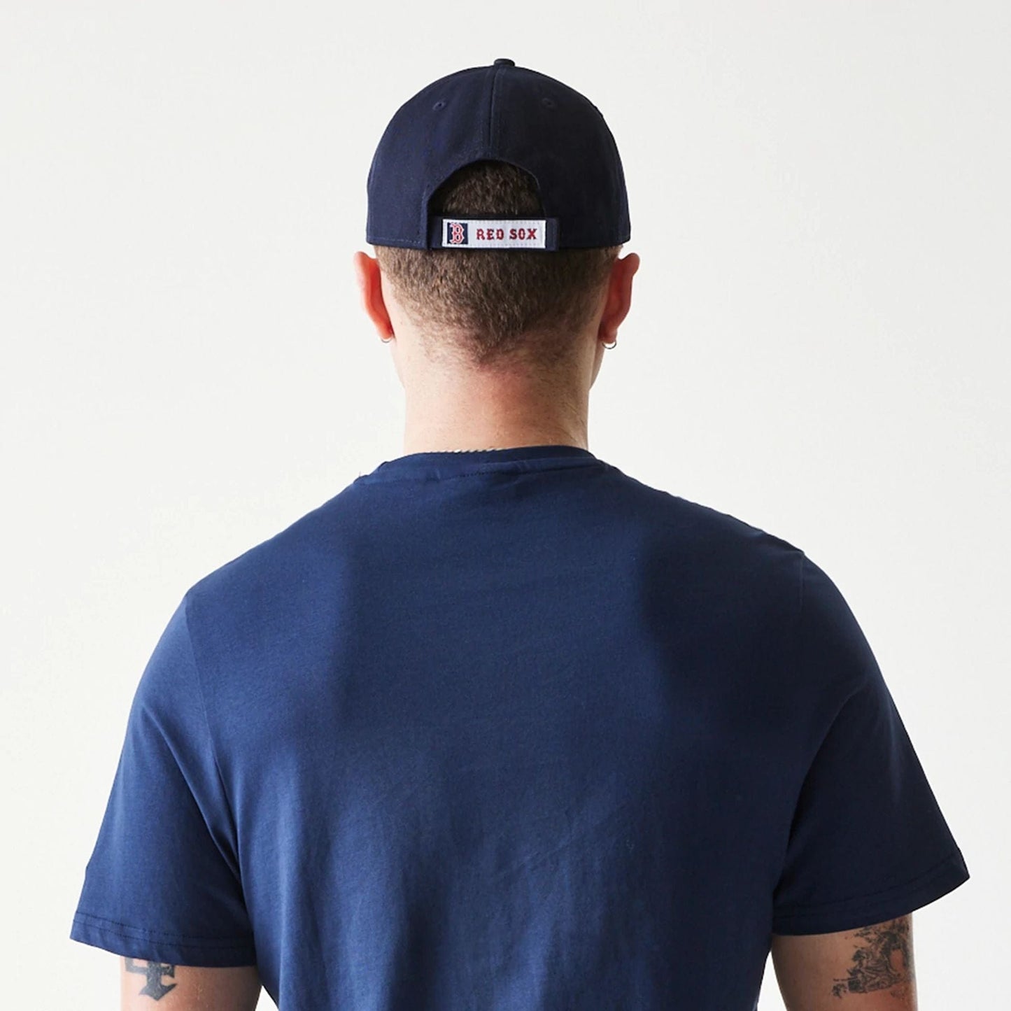 The Male model is wearing Boston Red Sox MLB Regular Dark Blue T-Shirt 7