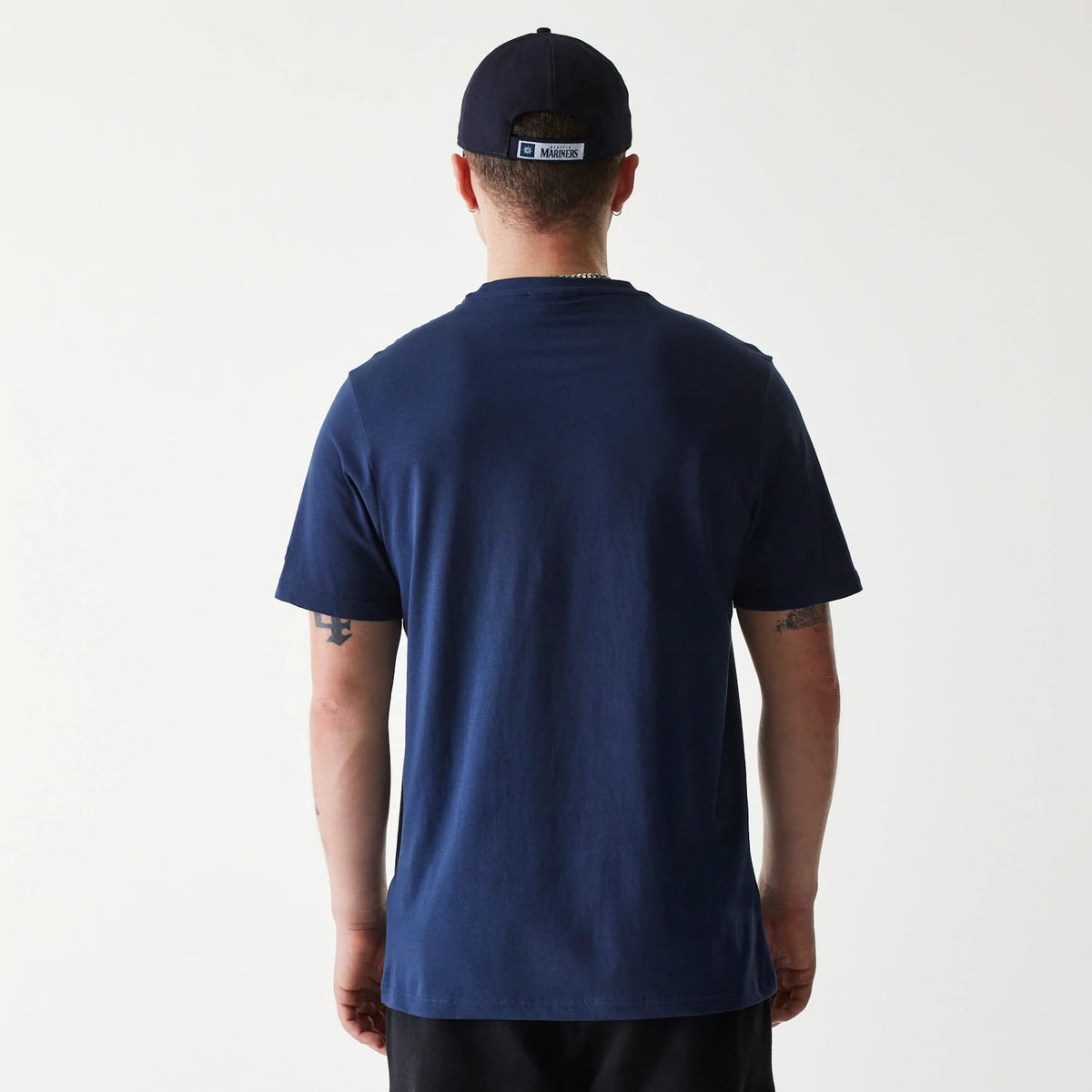 The Male model is wearing Seattle Mariners MLB Regular Dark Blue T-Shirt 2