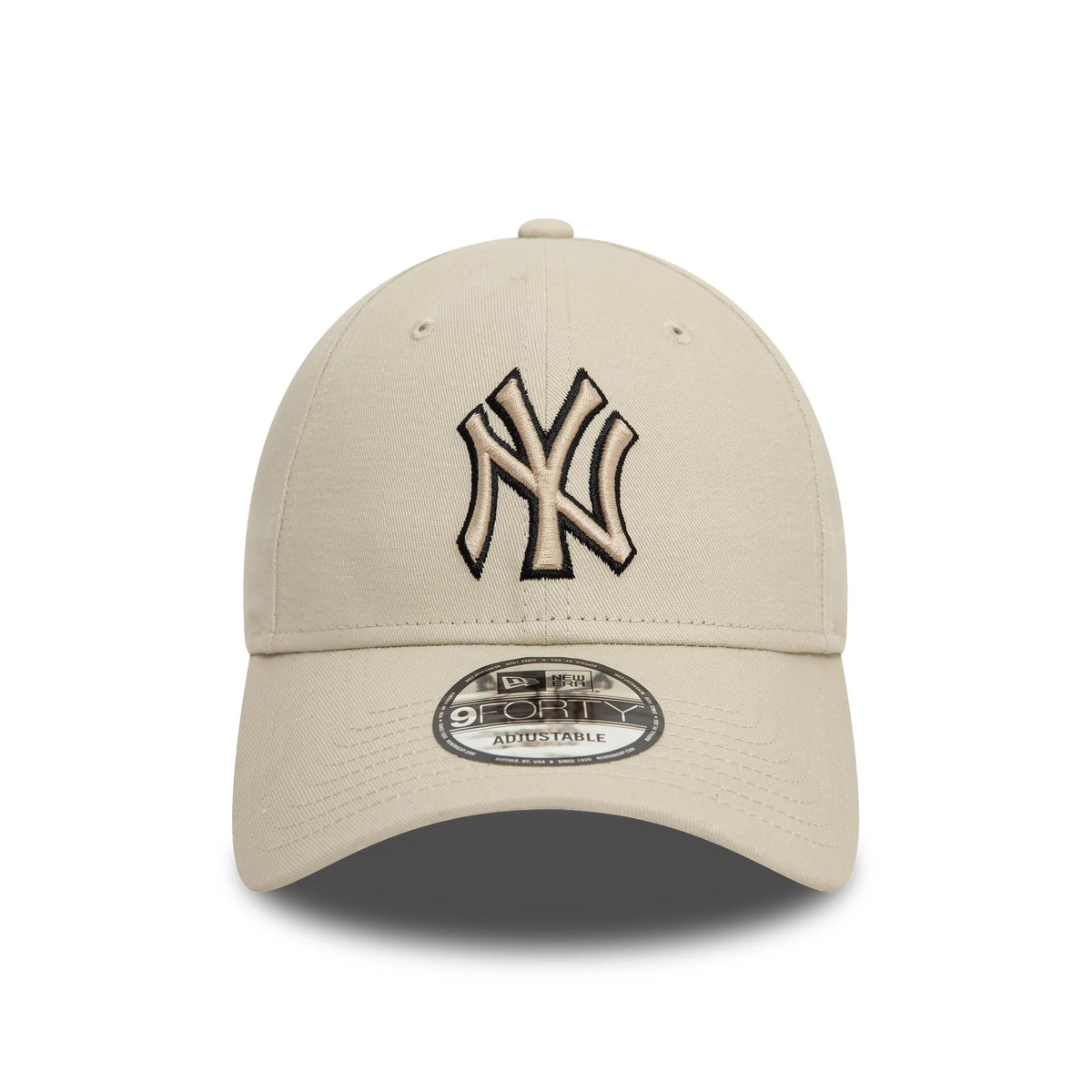 New York Yankees Team Outline Cream New Era 9FORTY Adjustable Cap, front view showing a cream embroidered Yankees logo on the front panel with a 9FORTY size sticker on the cream curved visor and matching top button.