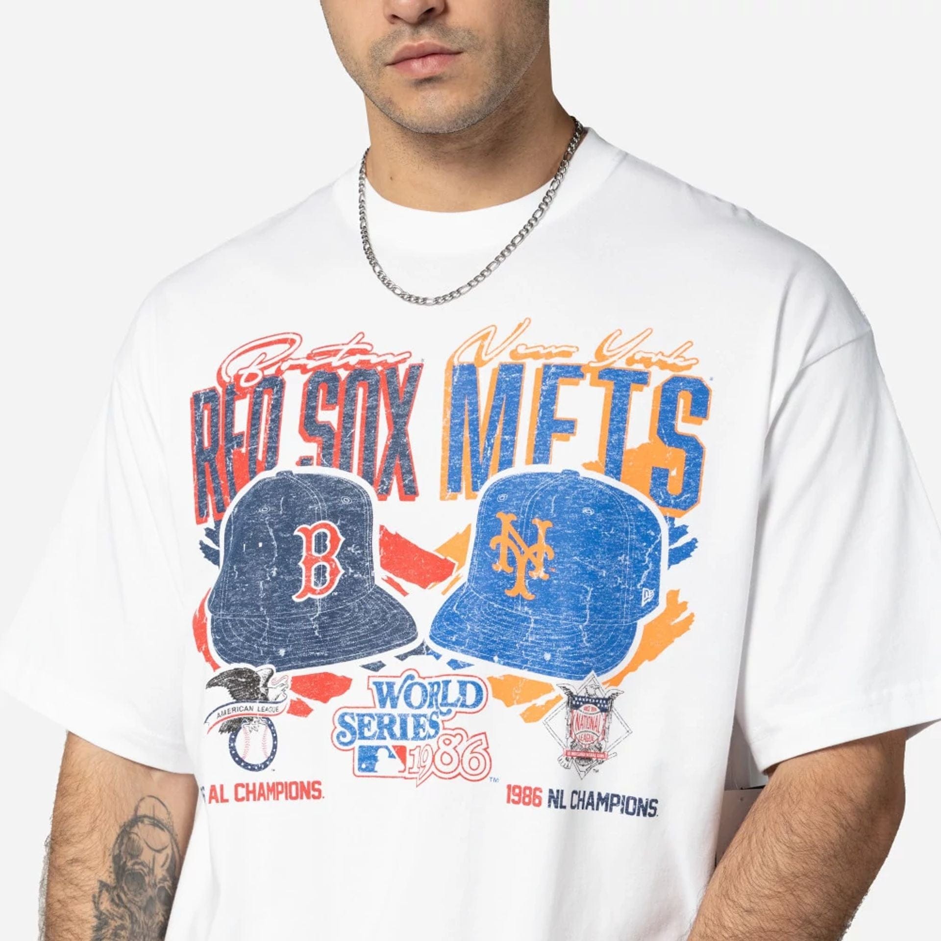 The Male model is wearing MLB Dueling Logos Boston Red Sox VS New York Mets Sport Classic White T-Shirt 2