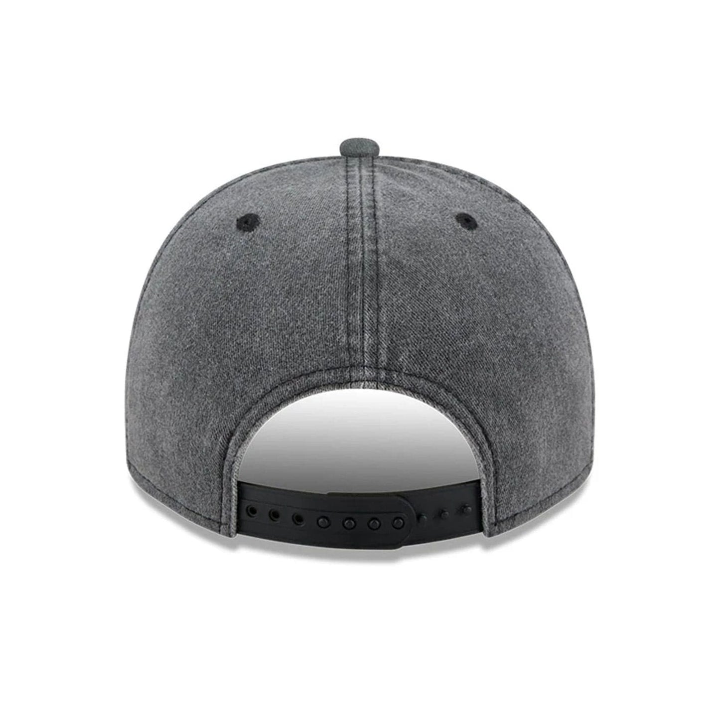 This is a Chicago Blackhawks NHL Washed Black 9FIFTY A-Frame Adjustable Cap 7