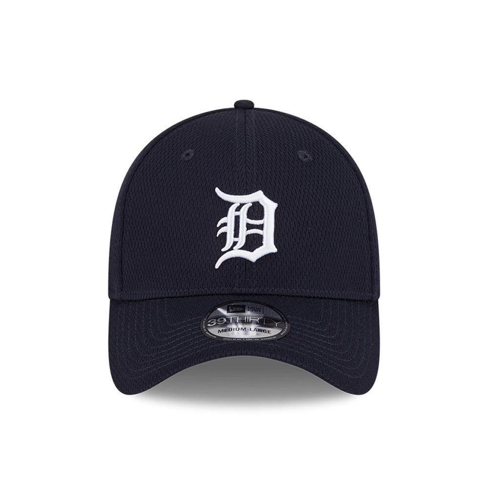 Detroit Tigers MLB Evergreen Navy New Era 39THIRTY Stretch Fit Cap, front view showing the white embroidered D logo on the structured navy crown with a curved visor and 39THIRTY size sticker on top.