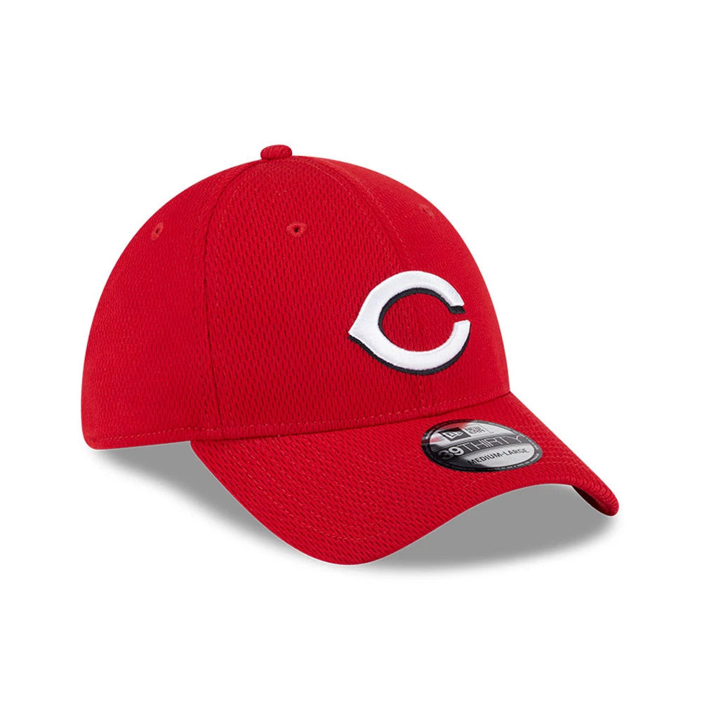 Cincinnati Reds MLB Evergreen Red New Era 39THIRTY Stretch Fit Cap, three-quarter view showing the raised white embroidered C logo on the front panel, curved red visor with 39THIRTY size sticker and matching red eyelets.