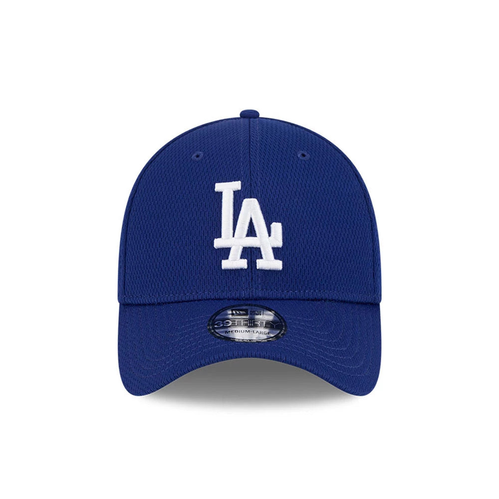 LA Dodgers MLB Evergreen Dark Blue New Era 39THIRTY Stretch Fit Cap, front view showing the white LA logo in raised embroidery on the structured crown, with a curved visor and 39THIRTY size sticker centred on top.
