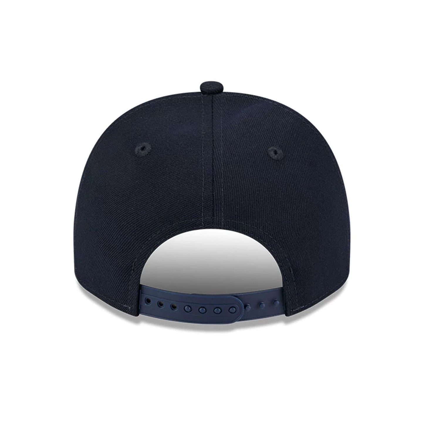 Pictured is this MLB Evergreen Atlanta Braves 9FIFTY A-Frame Snapback cap in navy. 7
