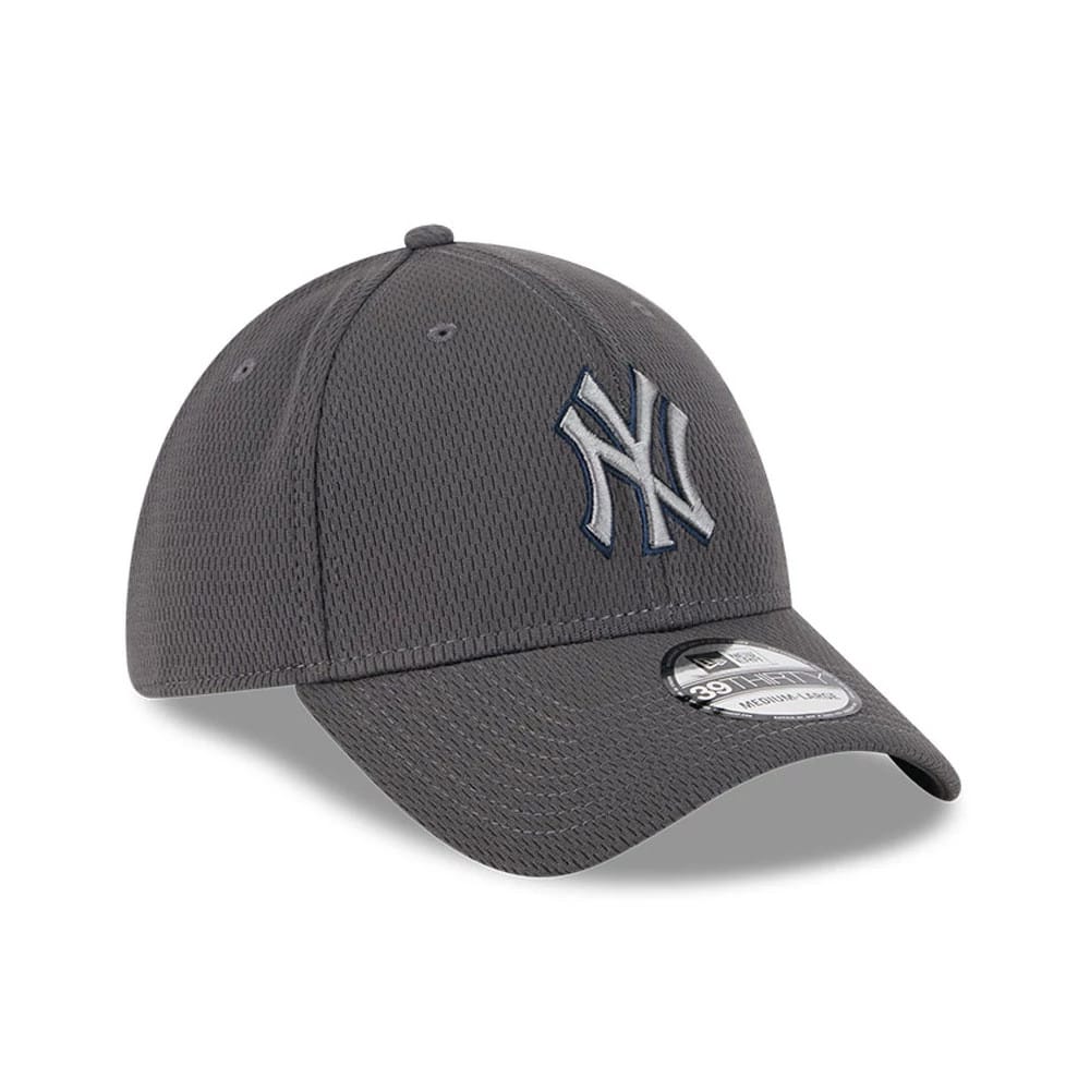 Pictured is this MLB Evergreen New York Yankees 39THIRTY Stretch Fit cap in dark grey. 3