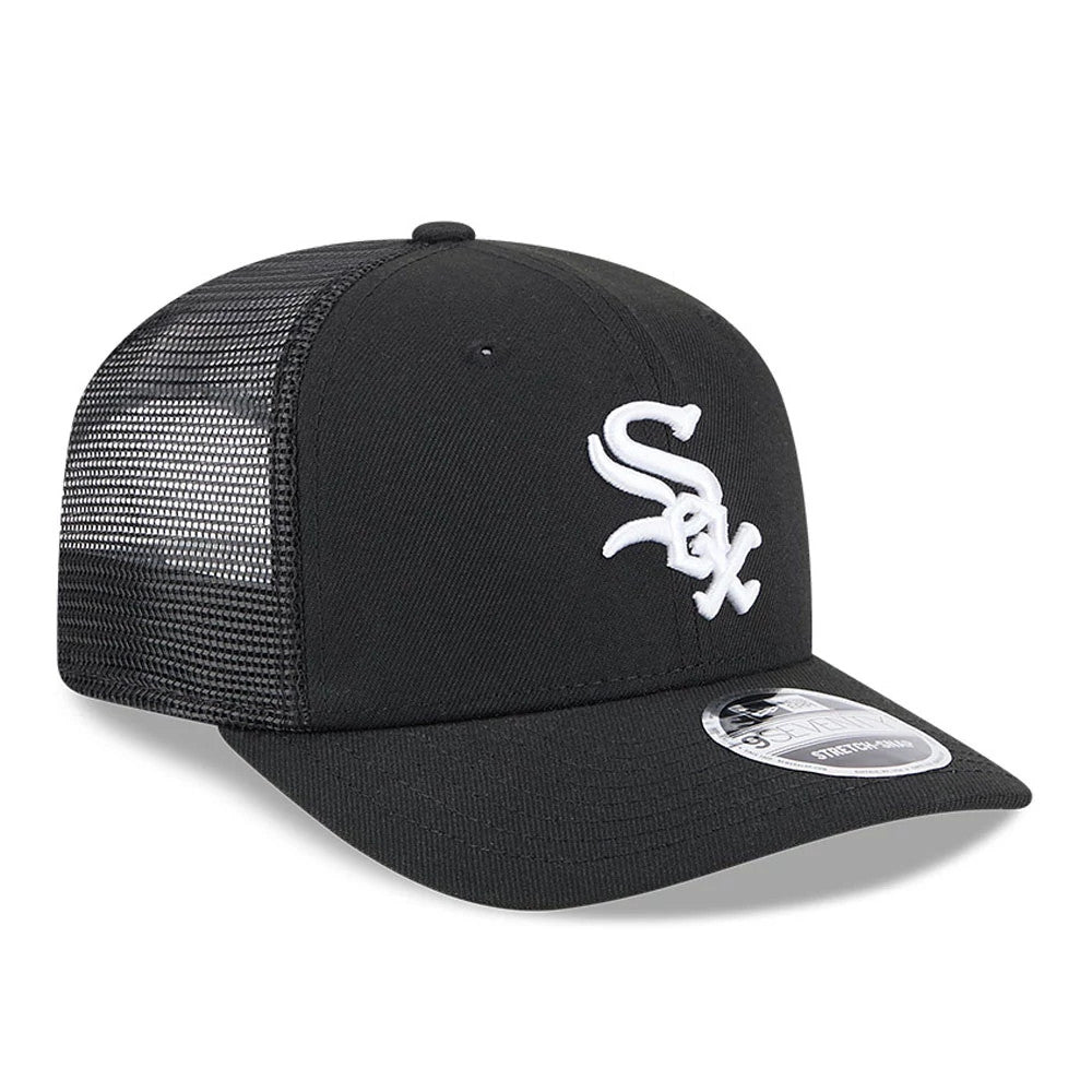 Chicago White Sox MLB Evergreen Black New Era 9SEVENTY Stretch Snap Adjustable Cap, three-quarter view showing the white Sox logo in raised embroidery on the front panel, with a curved visor and 9SEVENTY size sticker.