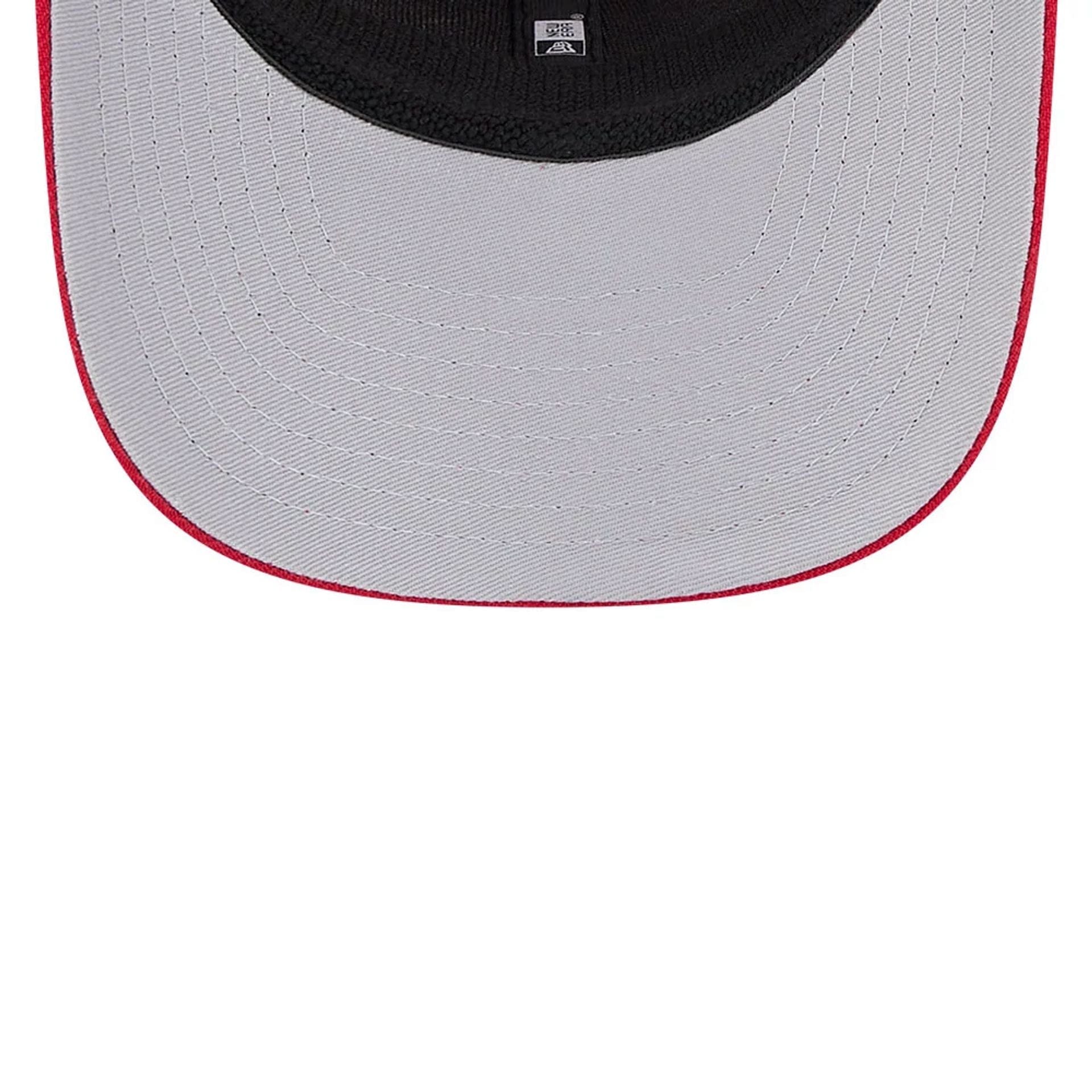 Pictured is this MLB Evergreen Cincinnati Reds 9SEVENTY Stretch Snap cap in red. 2