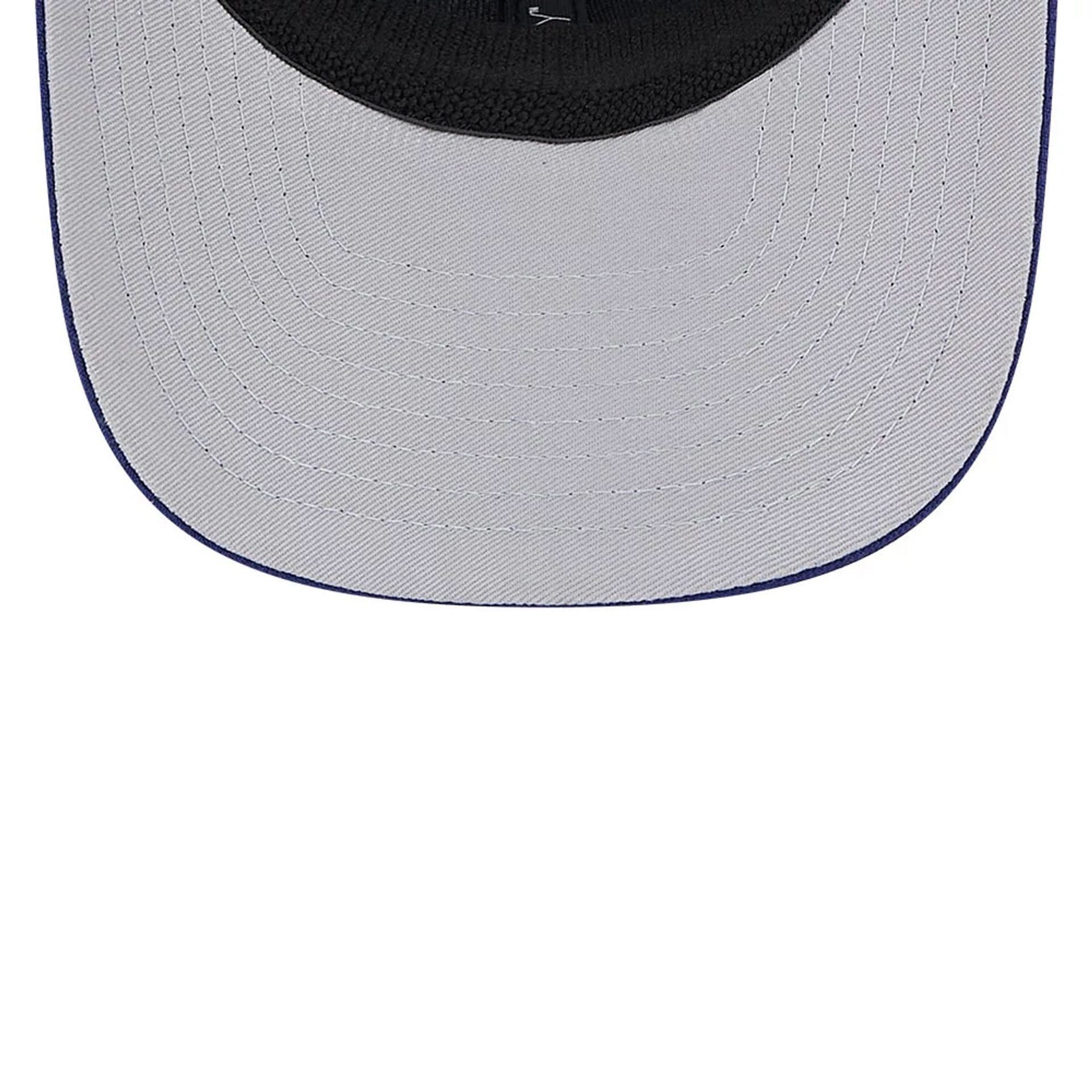 Pictured is this MLB Evergreen Texas Rangers 9SEVENTY Stretch Snap cap in dark blue. 2