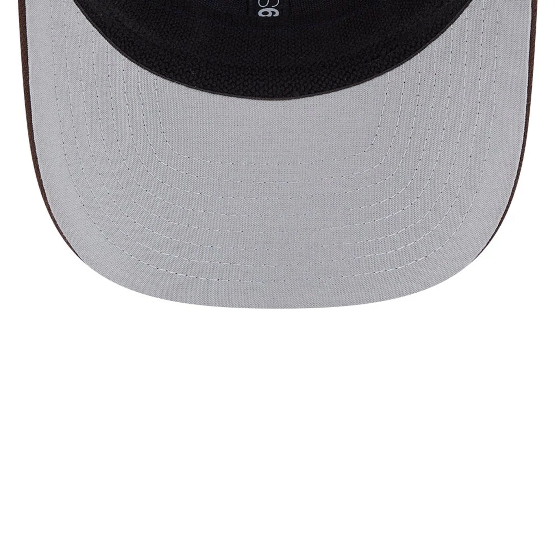 Pictured is this MLB Evergreen San Diego Padres 9SEVENTY Stretch Snap cap in dark brown. 2