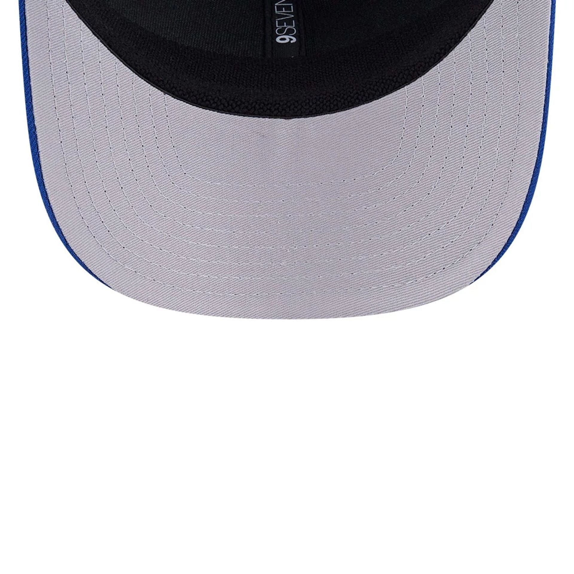 Pictured is this MLB Evergreen Toronto Blue Jays 9SEVENTY Stretch Snap cap in blue. 2
