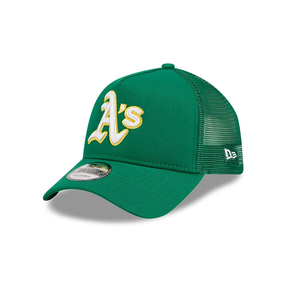 Athletics MLB Evergreen Green New Era 9FORTY A-Frame Adjustable Cap, front view showing raised white and yellow A's logo on the front panel with a 9FORTY size sticker on the green visor and a New Era flag logo on the left mesh side.