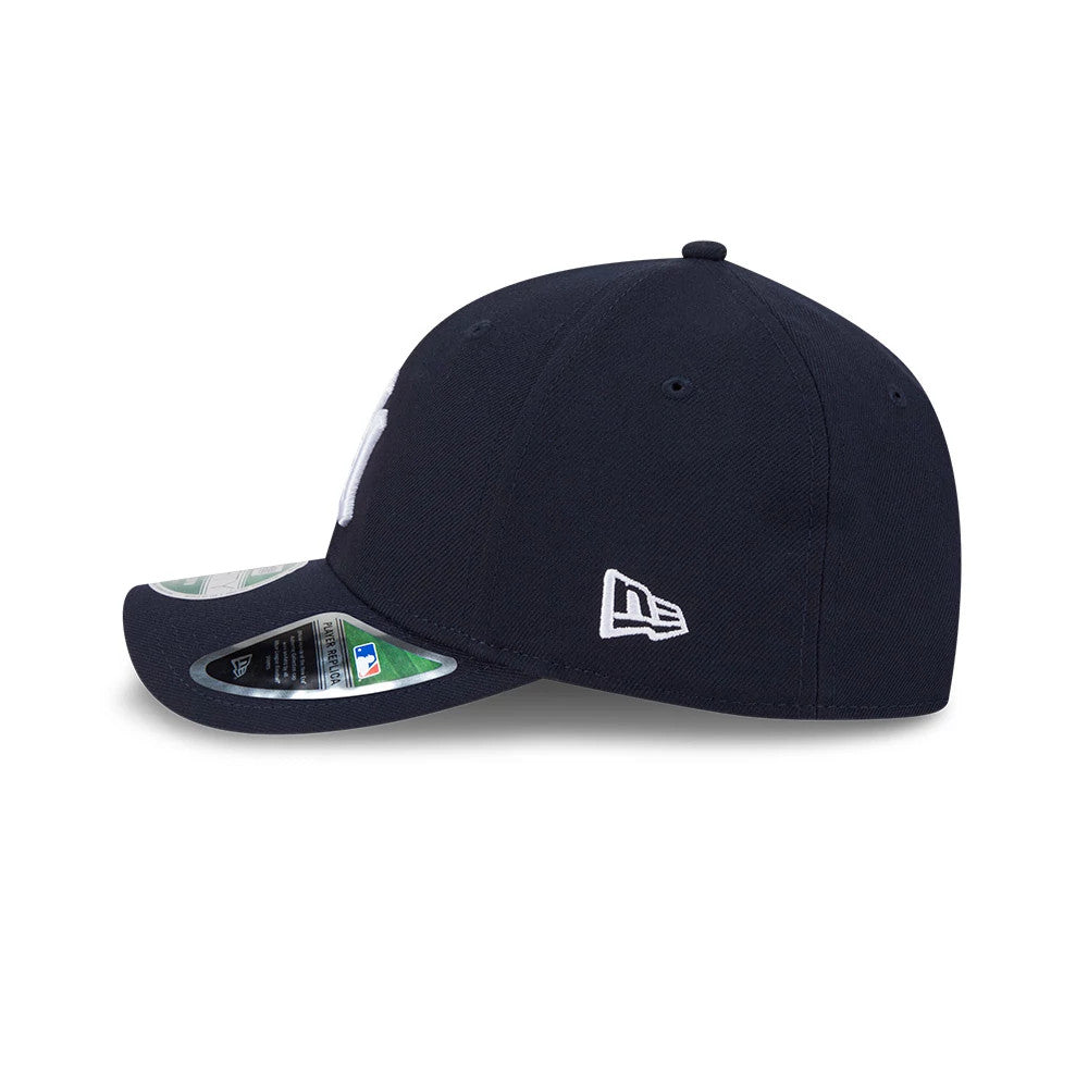 This is a New York Yankees MLB Player Replica Navy 9FORTY M-Crown Adjustable Cap 4