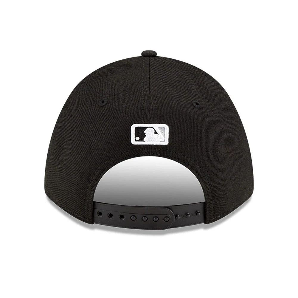 Chicago White Sox MLB Player Replica Black New Era 9FORTY M-Crown Adjustable Cap, rear view showing the white embroidered MLB Batterman logo centred on the back panel above the black adjustable strap.