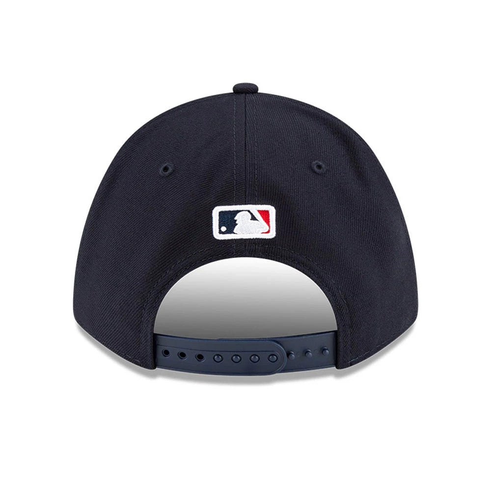Boston Red Sox MLB Player Replica Navy New Era 9FORTY M-Crown Adjustable Cap, rear view showing the embroidered MLB Batterman logo centred above the navy adjustable strap, on the structured navy crown.