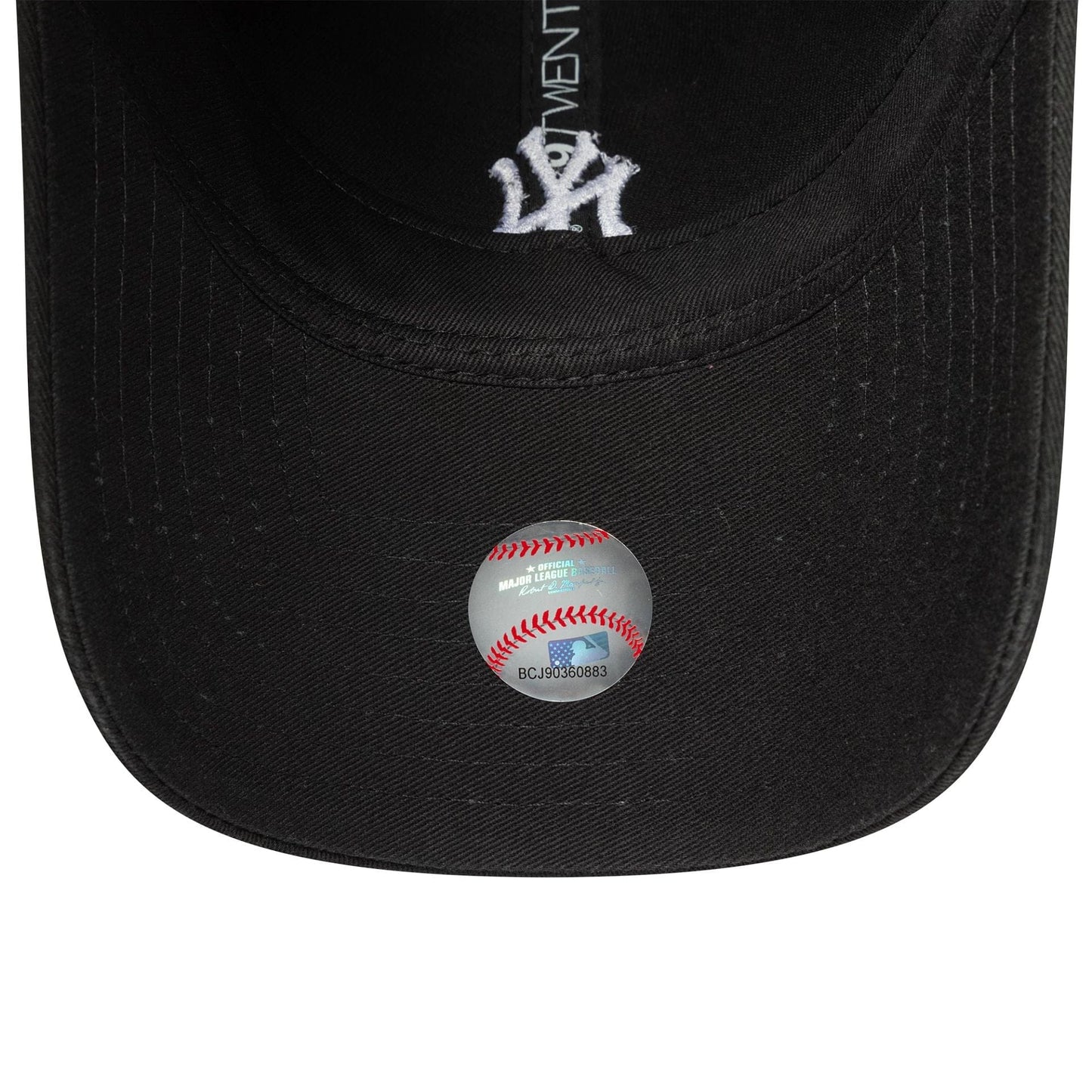 This is a New York Yankees Womens MLB Mini Washed Black 9TWENTY Adjustable Cap 5