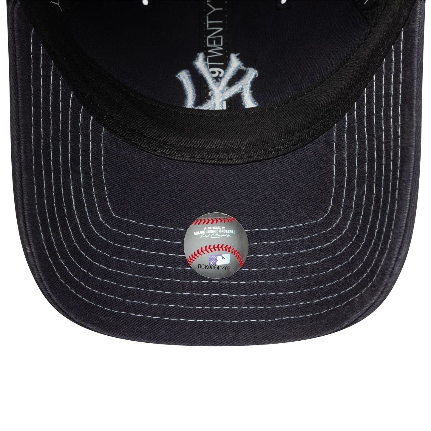 This is a New York Yankees Womens MLB Contrast Stitch Navy 9TWENTY Adjustable Cap 5
