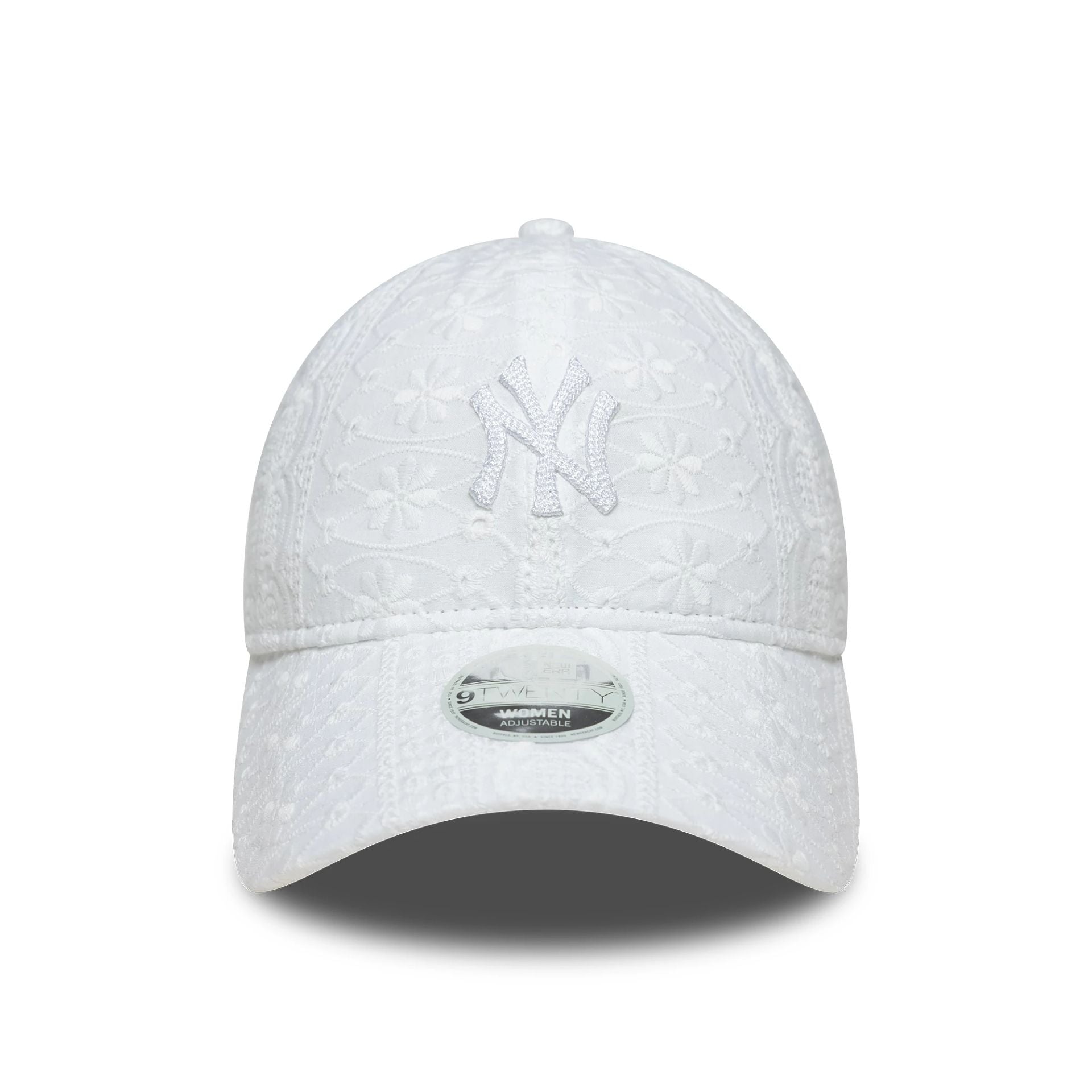 This is a New York Yankees Womens MLB Broderie White 9TWENTY Adjustable Cap 2