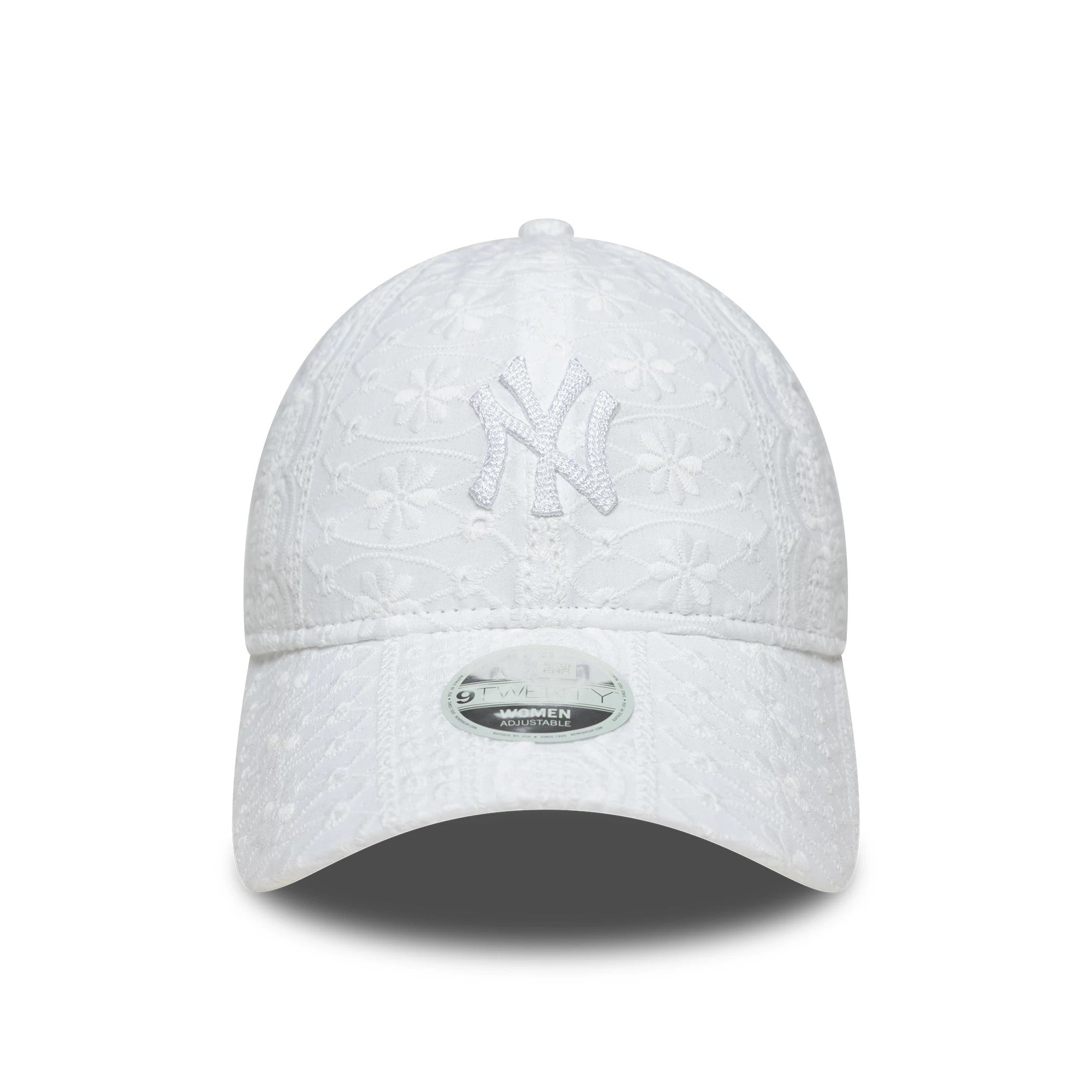This is a New York Yankees Womens MLB Broderie White 9TWENTY Adjustable Cap 2