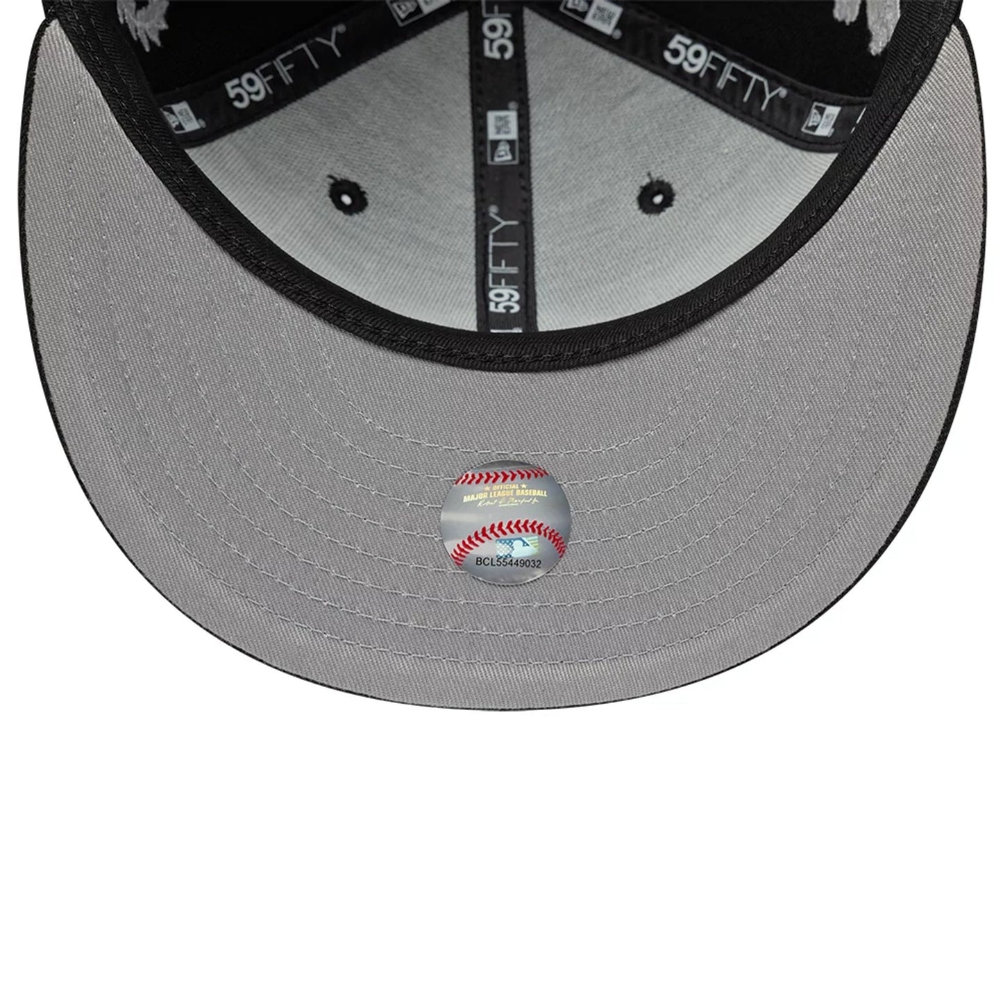 This is a New York Yankees MLB Mythical Black 59FIFTY FItted Cap 7