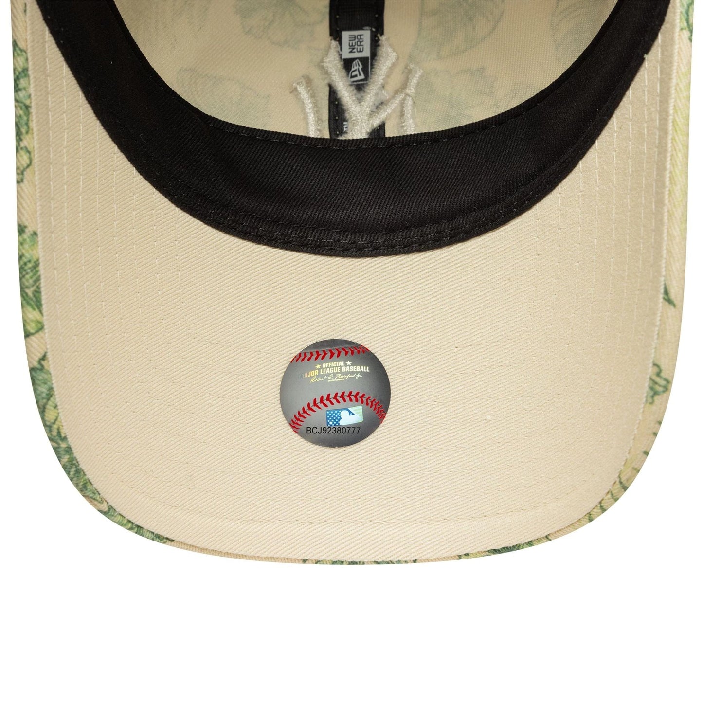 This is a New York Yankees Womens MLB Tropical Cream 9TWENTY Adjustable Cap 5