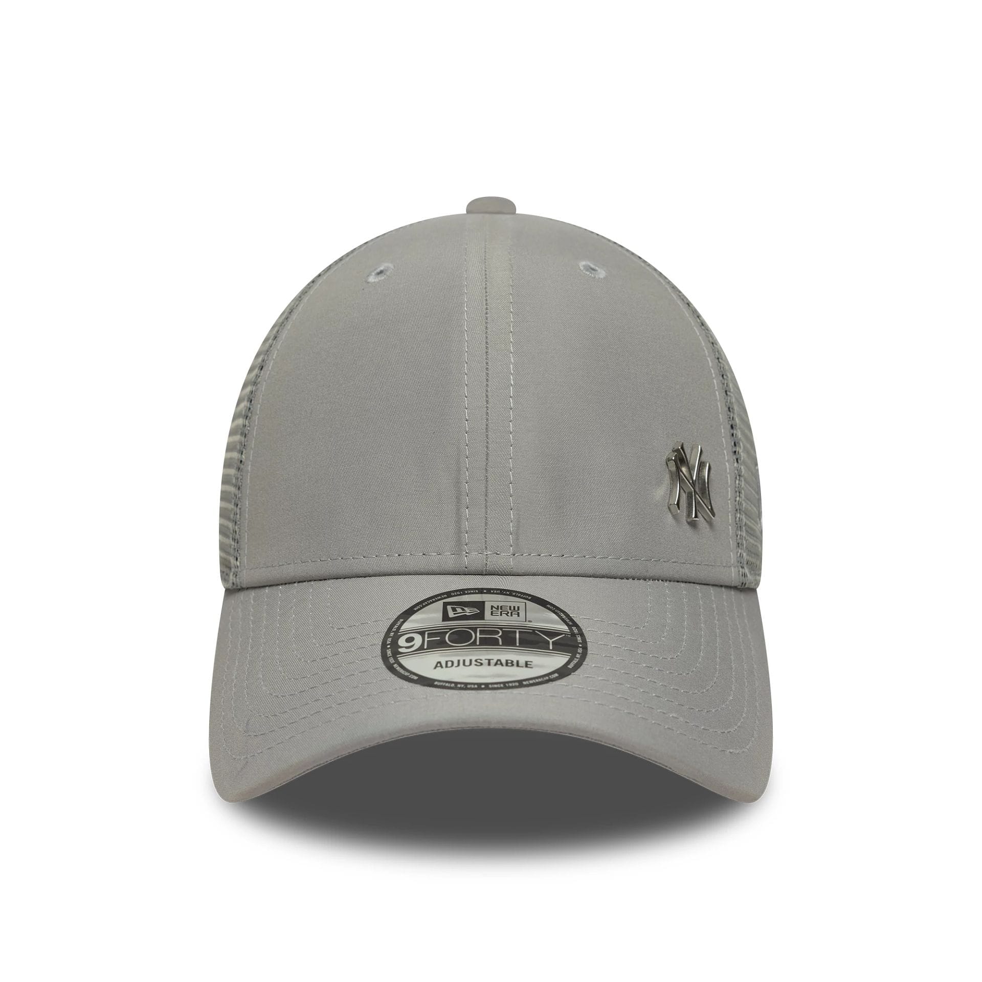 This is a New York Yankees MLB Flawless Grey 9FORTY Adjustable Cap 2