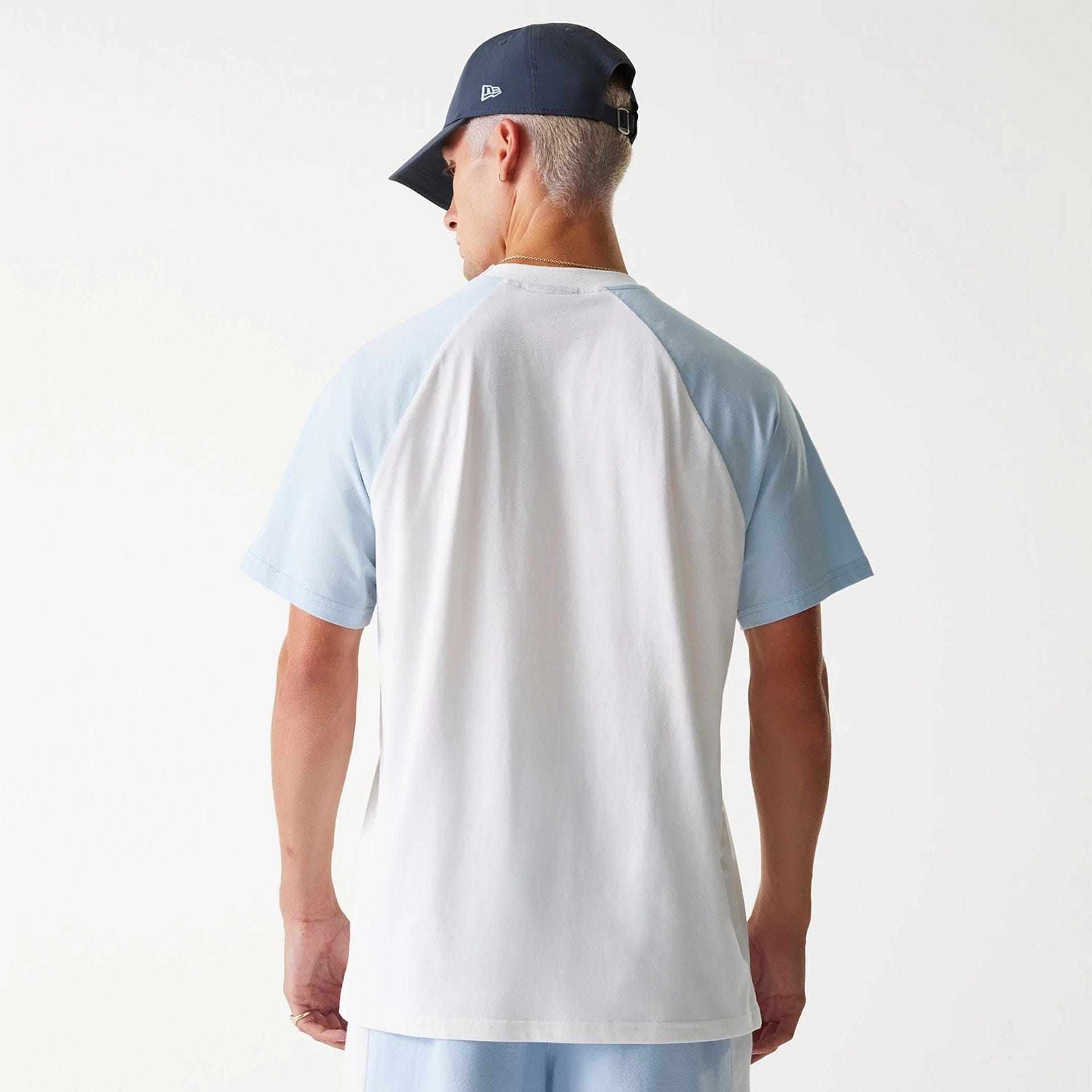 The Male model is wearing LA Dodgers MLB Raglan White Oversized T-Shirt 2