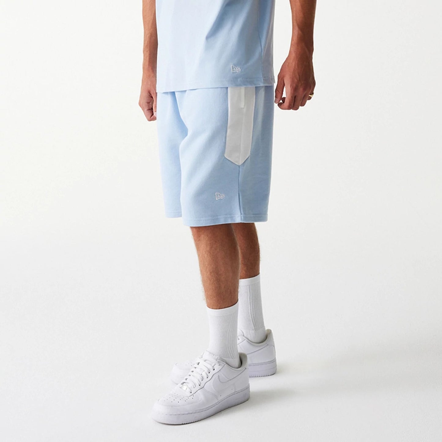 The Male model is wearing LA Dodgers MLB Raglan Pastel Blue Shorts 8