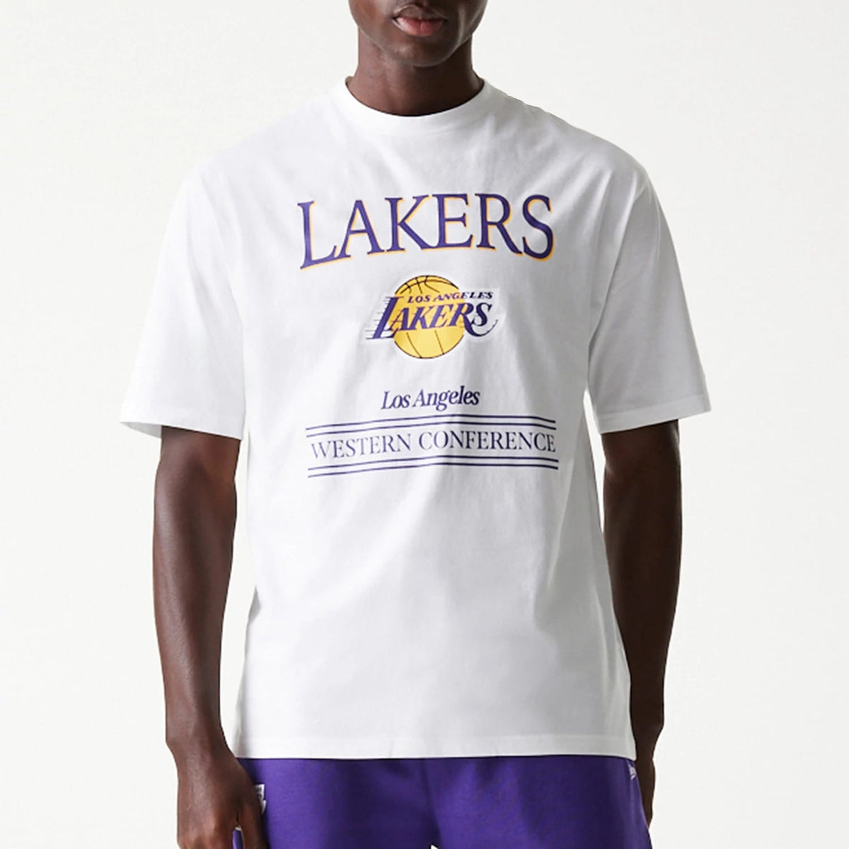 The Male model is wearing LA Lakers NBA Team Graphic White Oversized T-Shirt 3