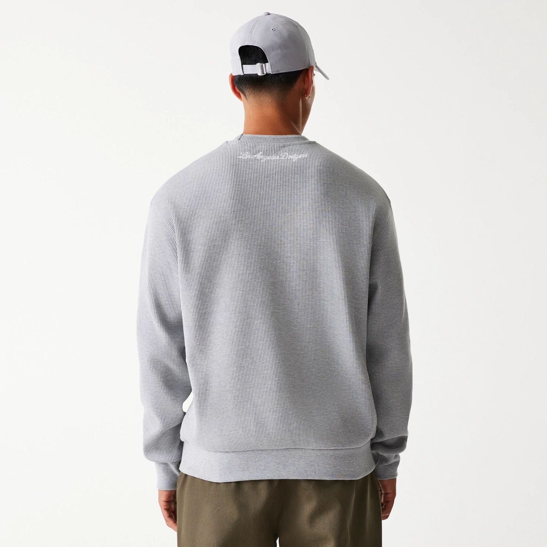 The Male model is wearing LA Dodgers MLB Waffle Grey Oversized Crew Neck Sweater 2