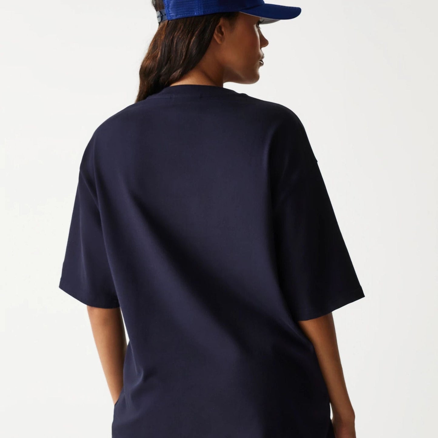 The Male model is wearing LA Dodgers MLB World Series Navy Oversized T-Shirt 8