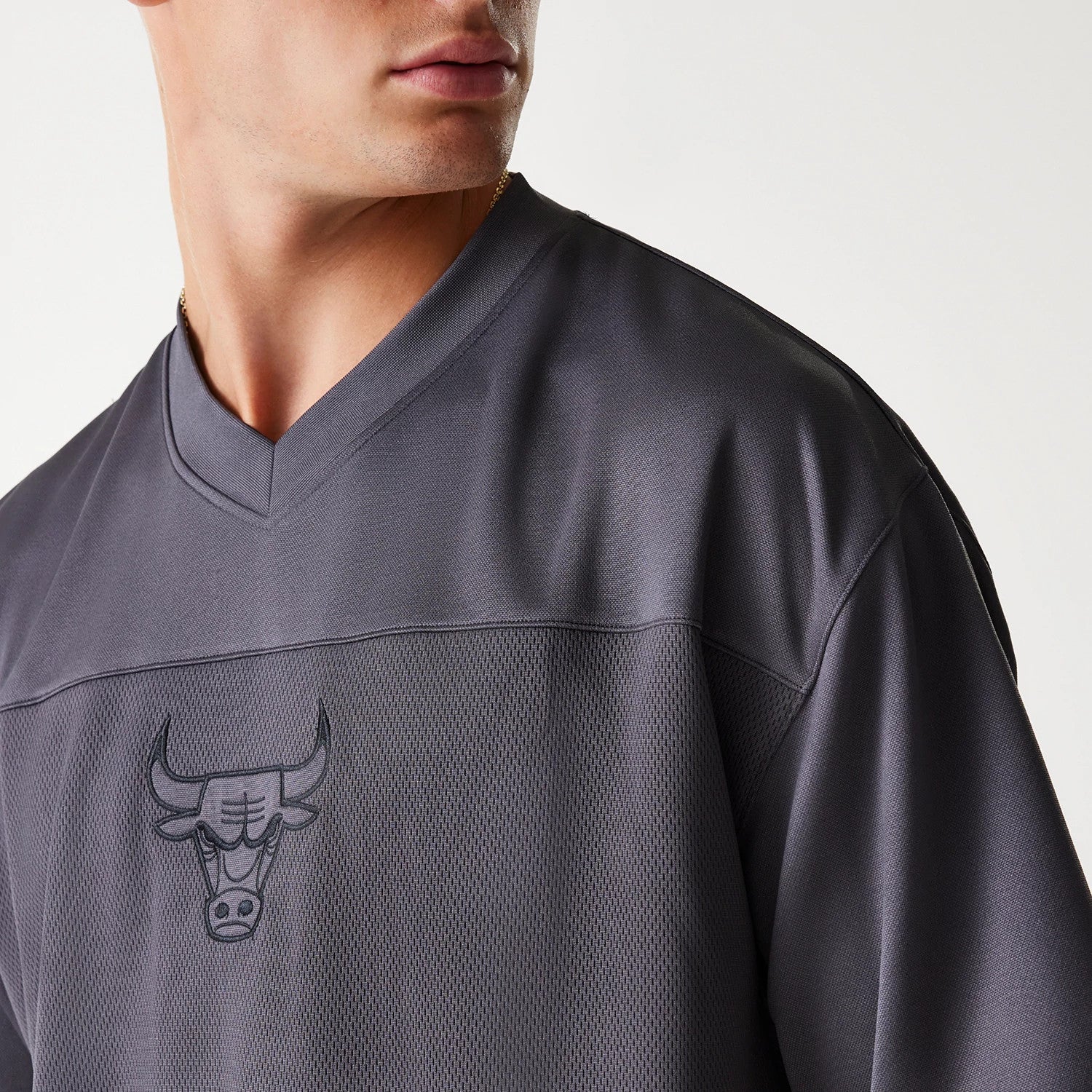 The Male model is wearing Chicago Bulls NBA Tonal Dark Grey Mesh Jersey 4