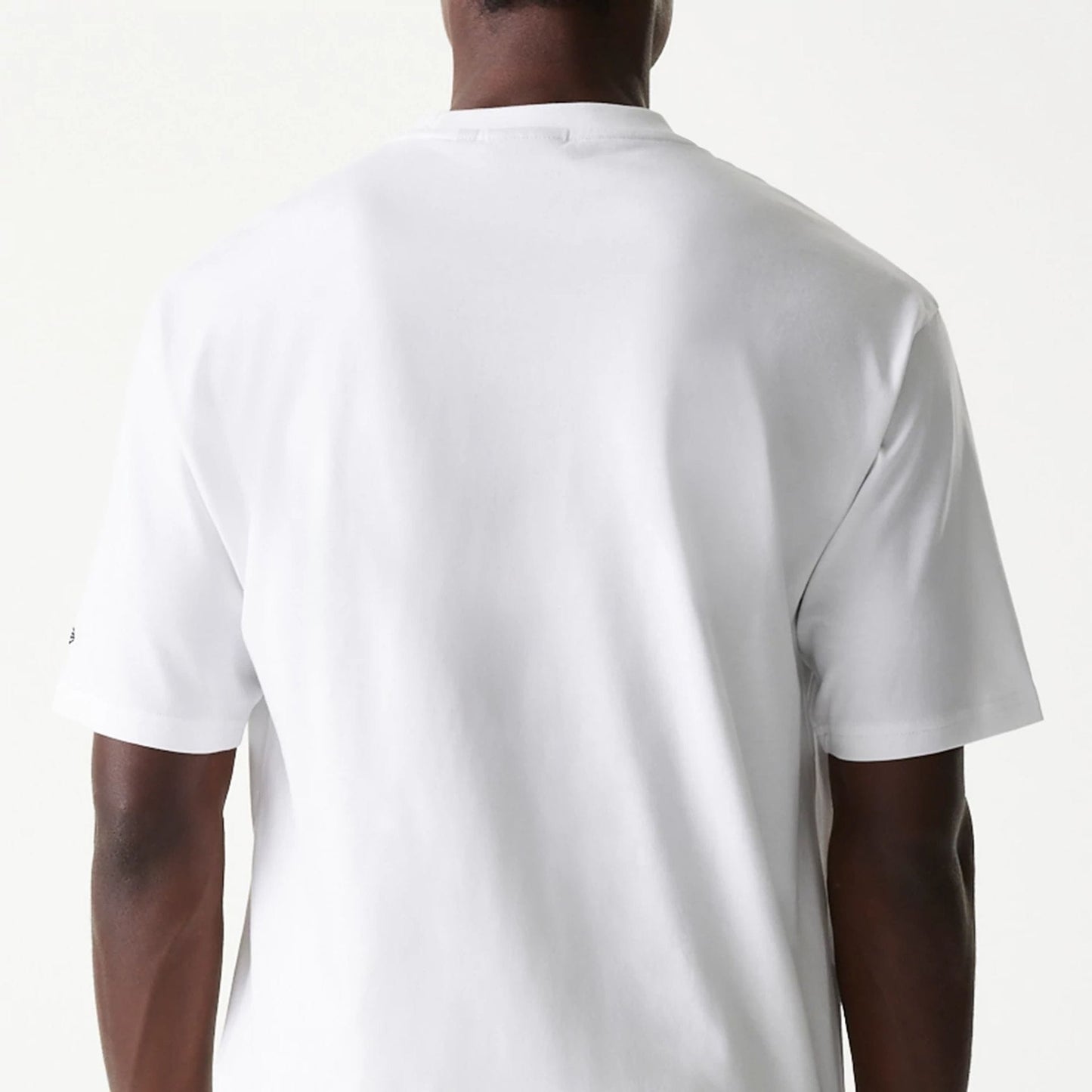 The Male model is wearing San Francisco 49ers NFL Super Bowl White Oversized T-Shirt 7