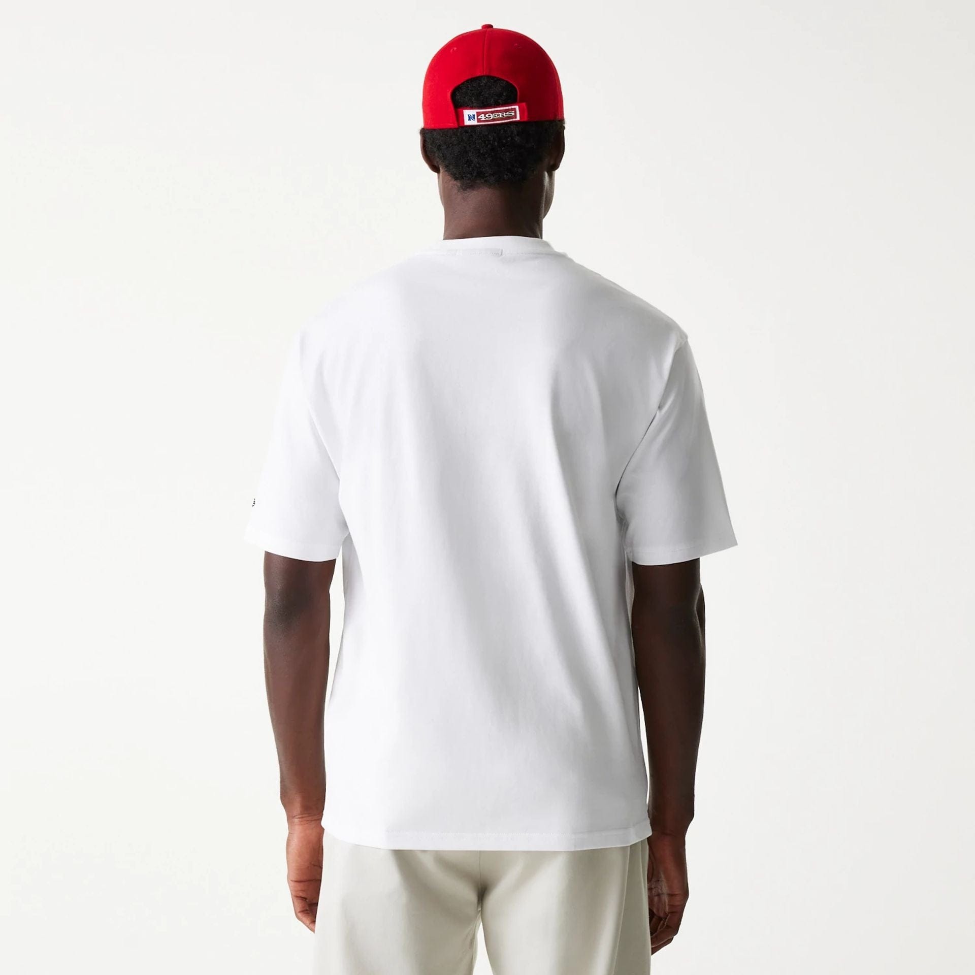 The Male model is wearing San Francisco 49ers NFL Super Bowl White Oversized T-Shirt 2
