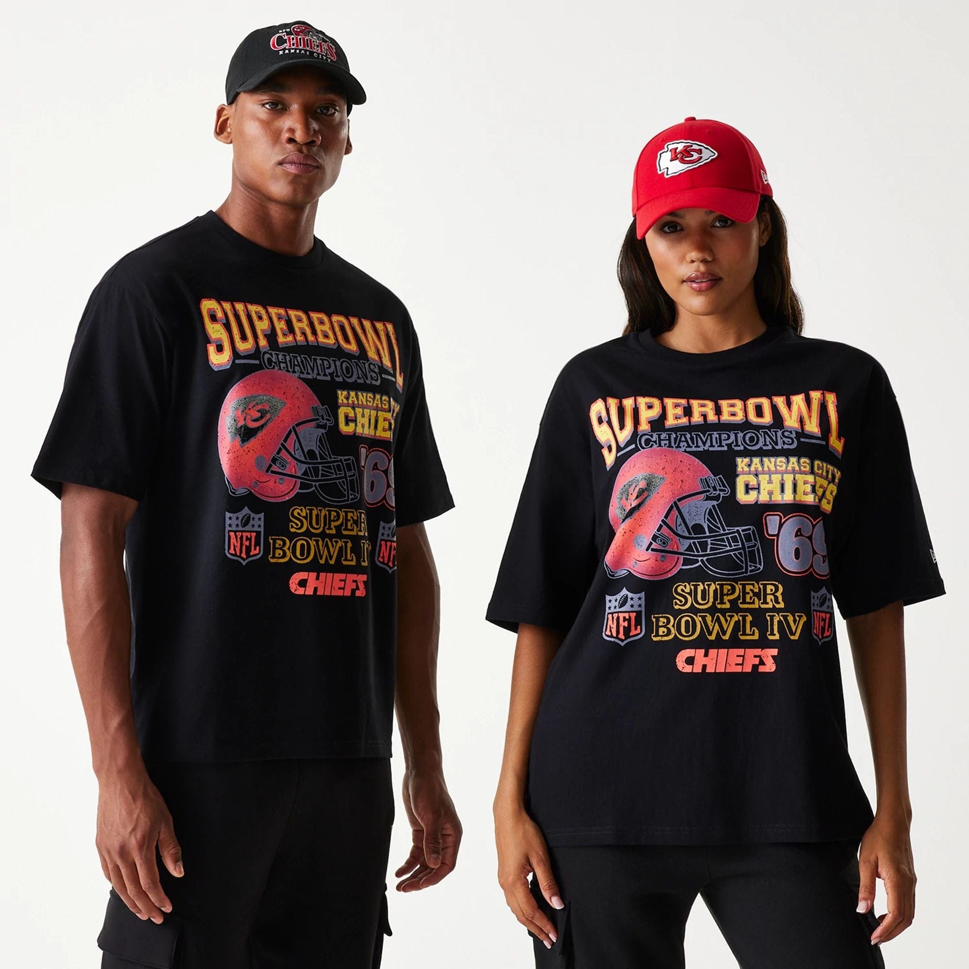 The Male model is wearing Kansas City Chiefs NFL Super Bowl Black Oversized T-Shirt 1