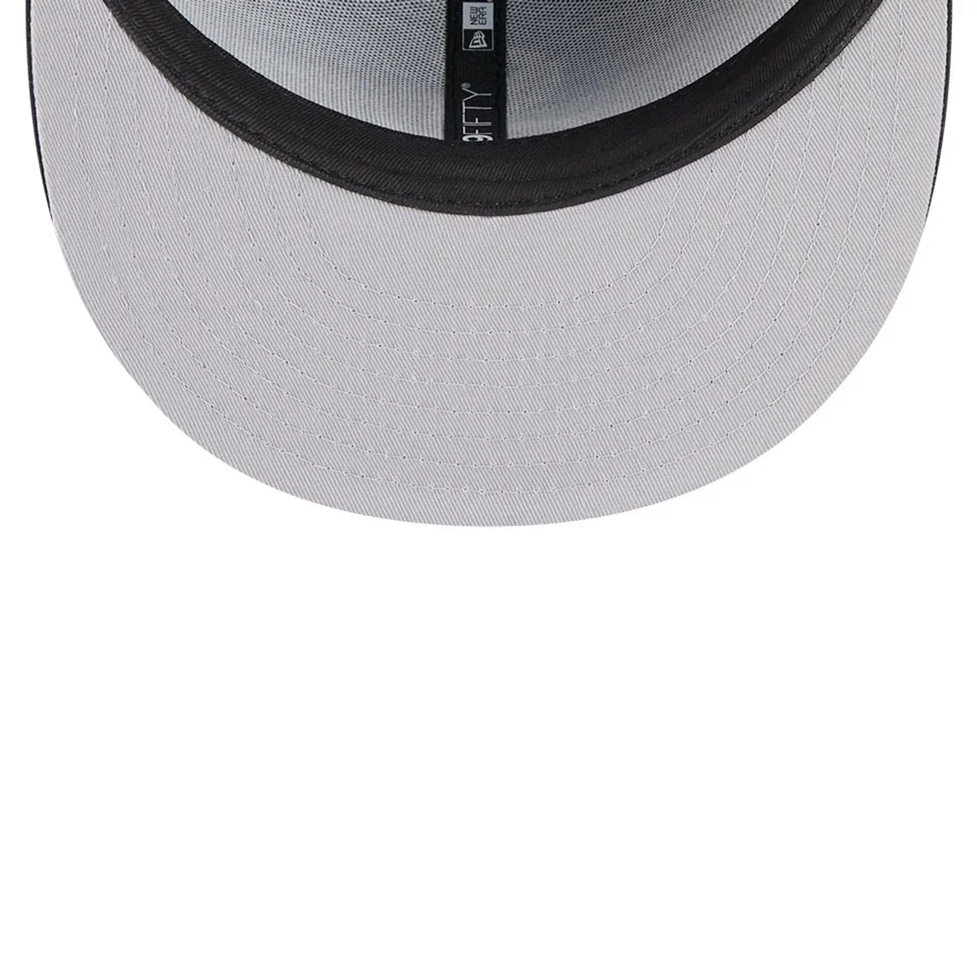 This is a Chicago White Sox Team Linen Black 59FIFTY Fitted Cap 2