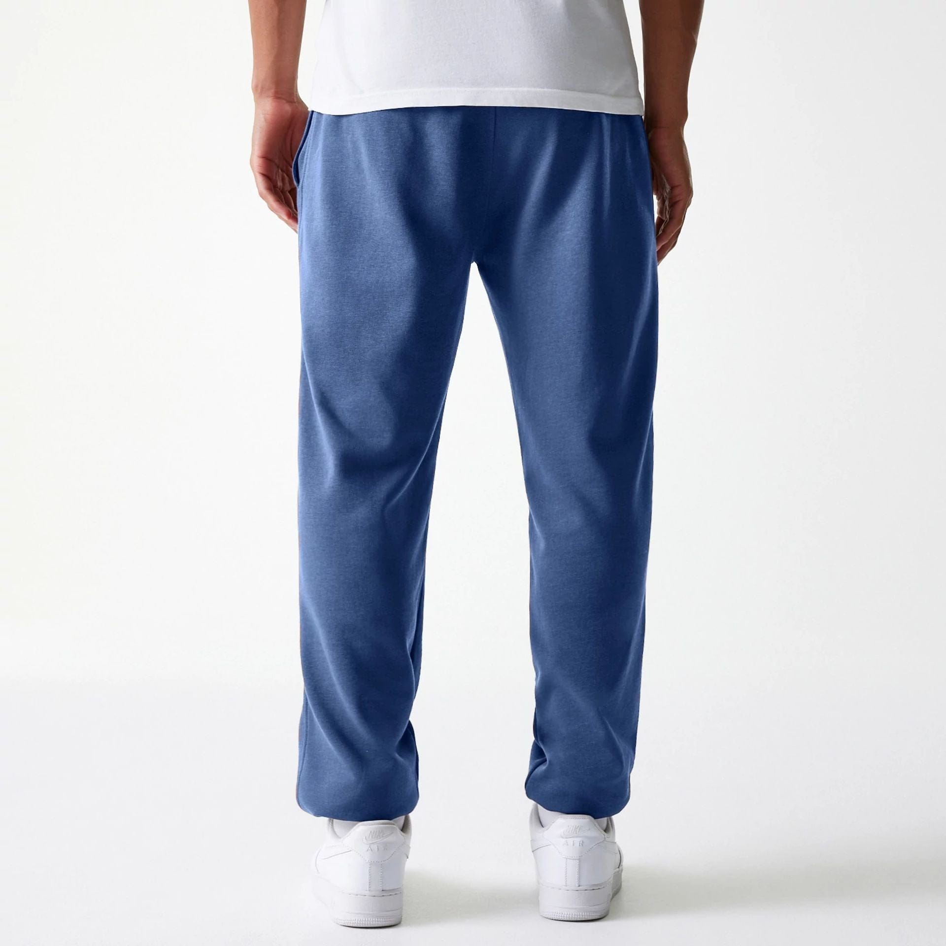 The Male model is wearing LA Dodgers MLB Midi League Essential Blue Joggers 2