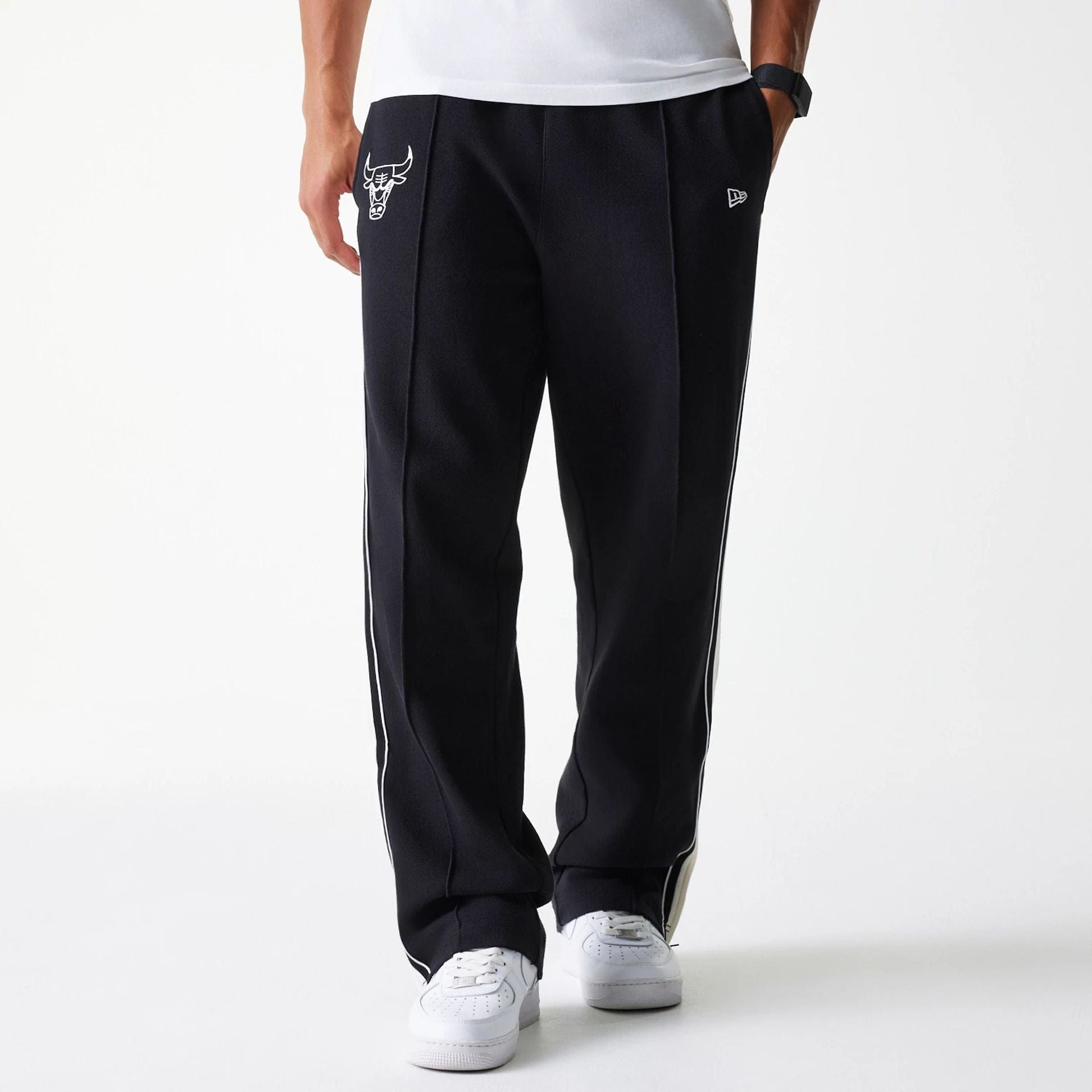 The Male model is wearing Chicago Bulls NBA Outline Black Track Pants 1