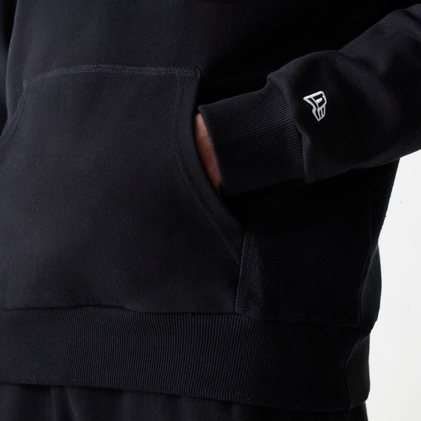 The Male model is wearing Chicago Bulls NBA Arch Graphic Black Oversized Pullover Hoodie 5