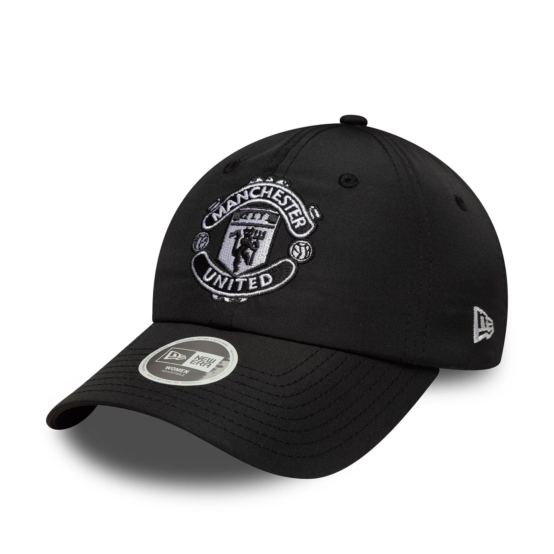 This is a Manchester United FC Womens Core Black Pony Tail Adjustable Cap 1