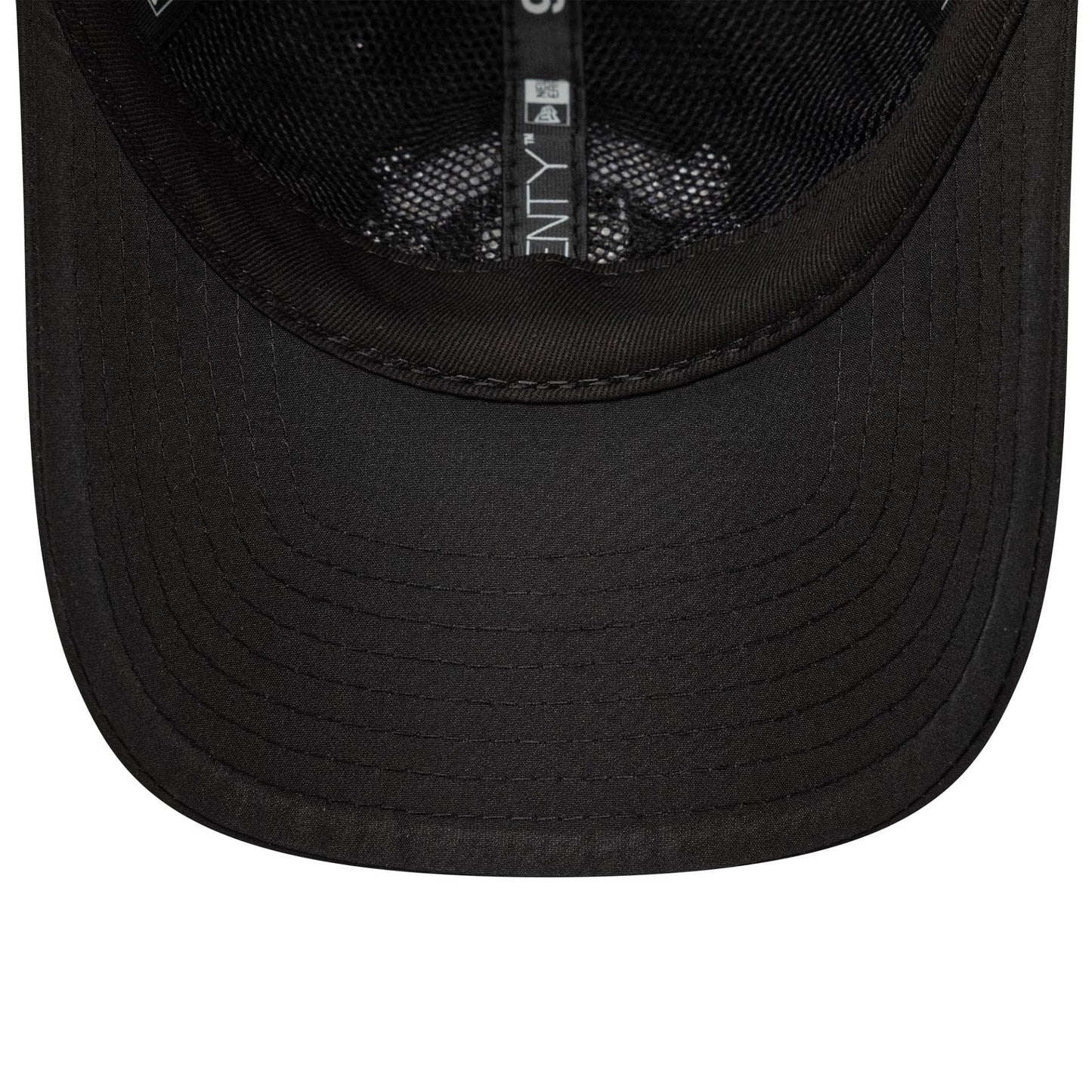 This is a Manchester United FC Womens Core Black Pony Tail Adjustable Cap 7