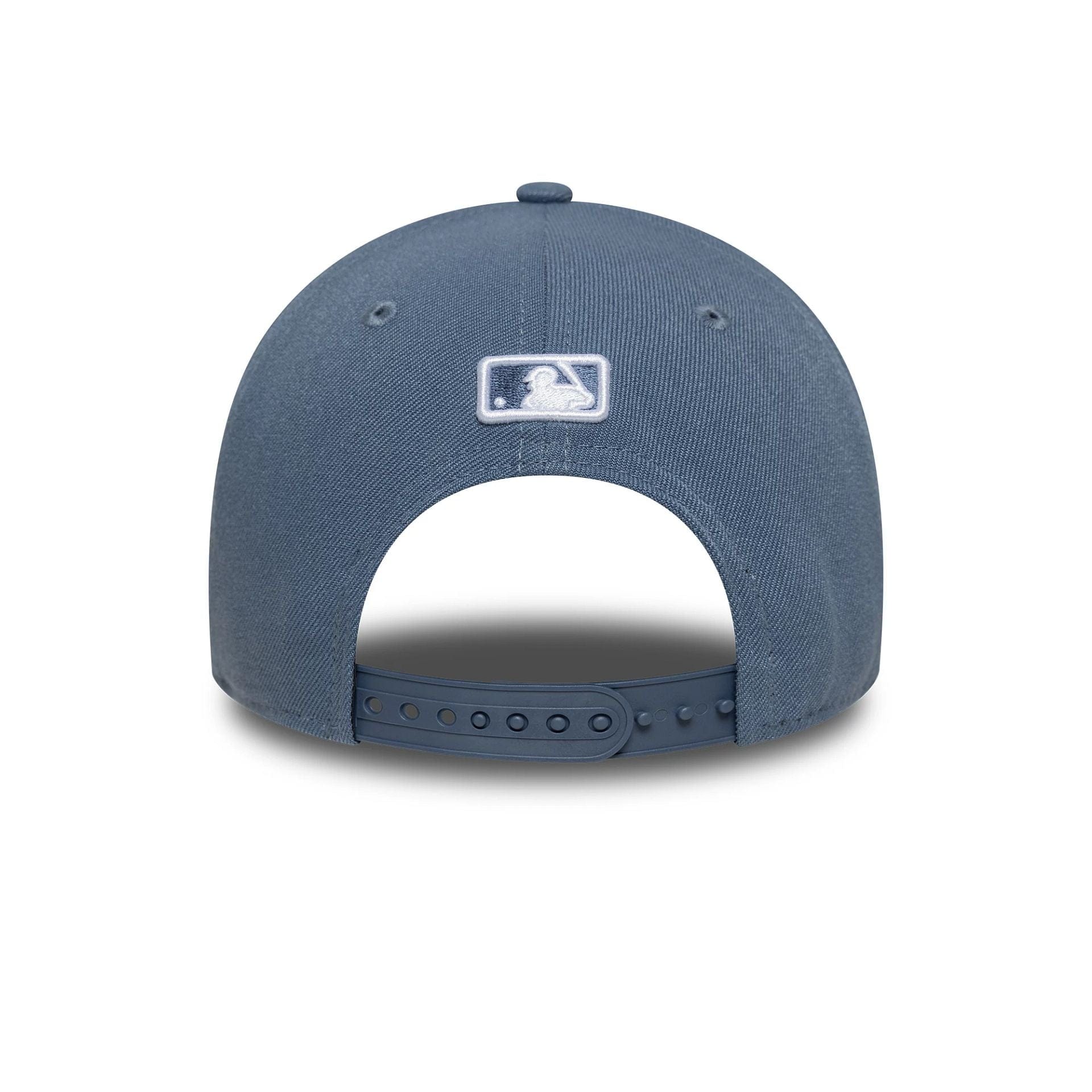 This is a New York Yankees MLB Dark Blue 9FORTY M-Crown Adjustable Cap 2