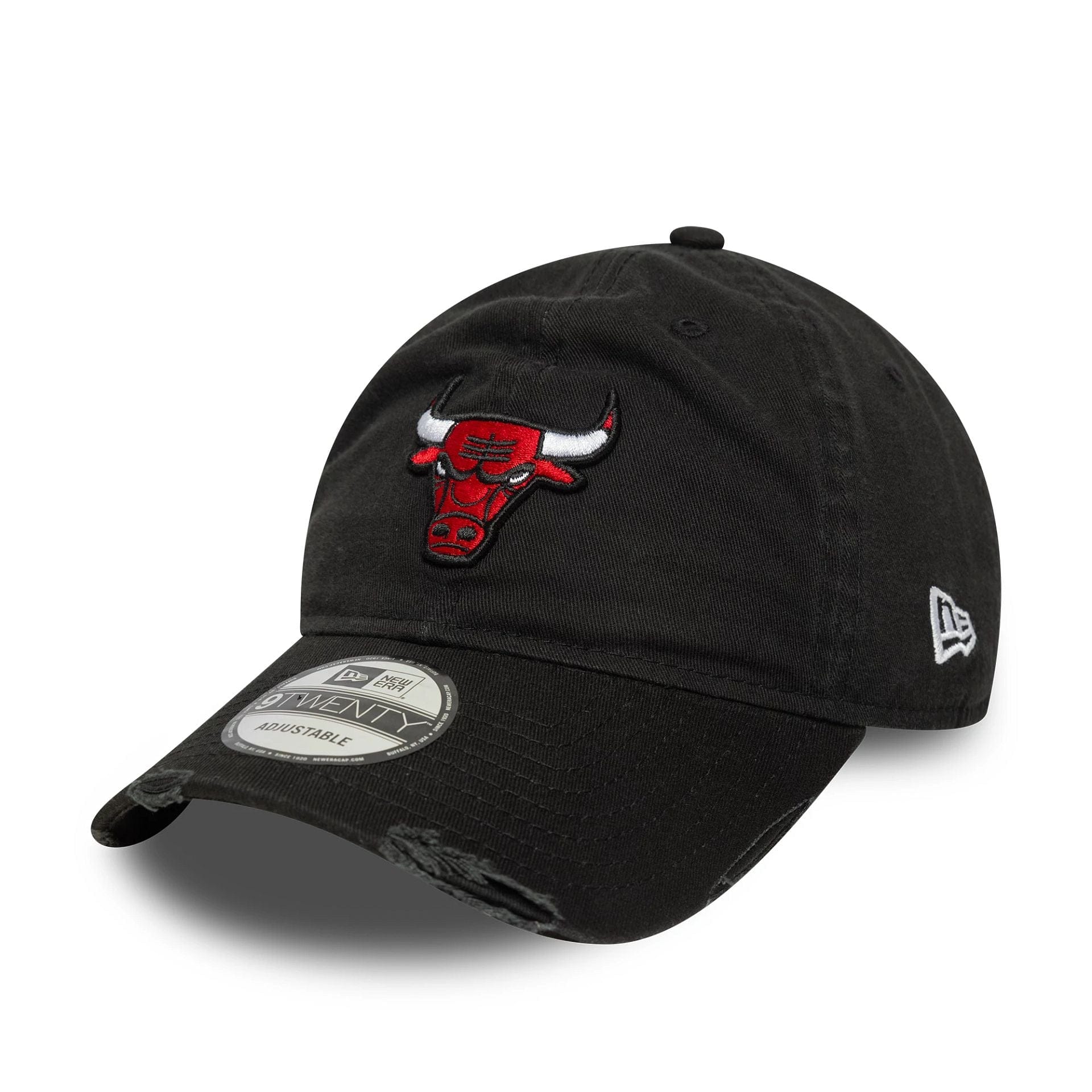 This is a Chicago Bulls NBA Wash Distress Black 9TWENTY Adjustable Cap 1