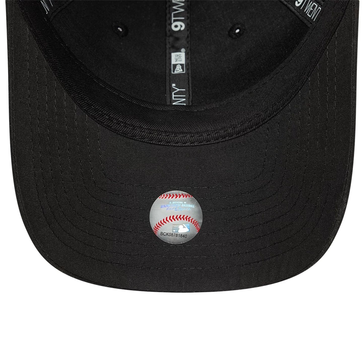 This is a New York Yankees MLB Flawless Black 9TWENTY Adjustable Cap. 5
