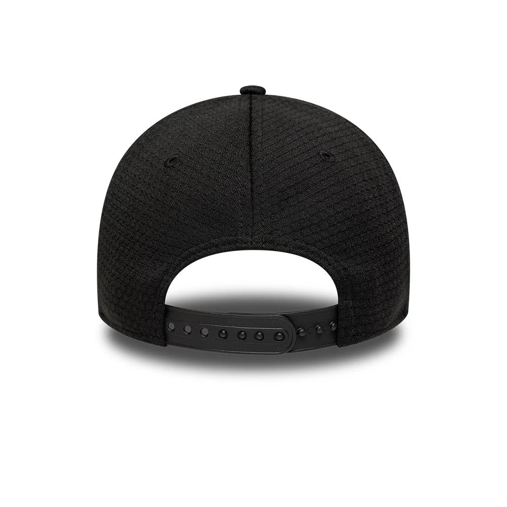 This is a New York Yankees MLB Flawless Monotone Mesh Black 9FORTY Adjustable Cap. 4