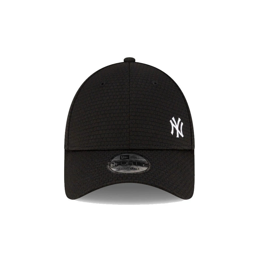 New York Yankees MLB Flawless Mesh Black New Era 9FORTY Adjustable Cap, front view showing the white embroidered NY logo on the front panel, with a 9FORTY size sticker on the curved visor and black mesh texture on the crown.