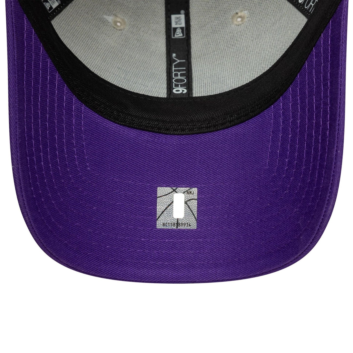 This is a LA Lakers NBA Colour Block Cream 9FORTY Adjustable Cap 5