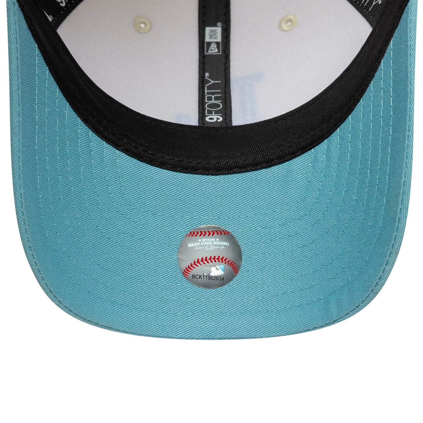 This is a LA Dodgers MLB Colour Block Cream 9FORTY M-Crown Adjustable Cap 6